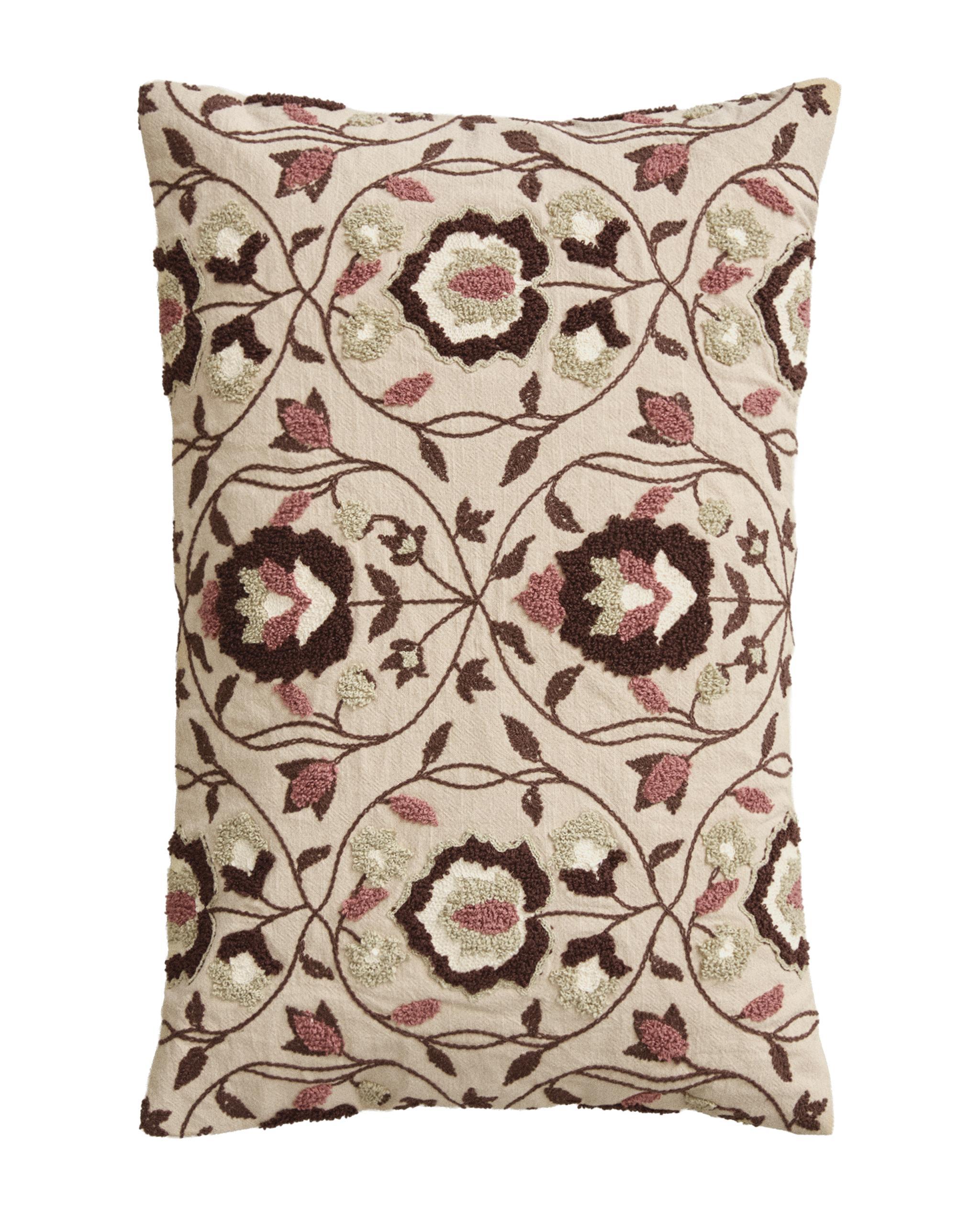 TUFTED CUSHION COVER product thumbnail 6