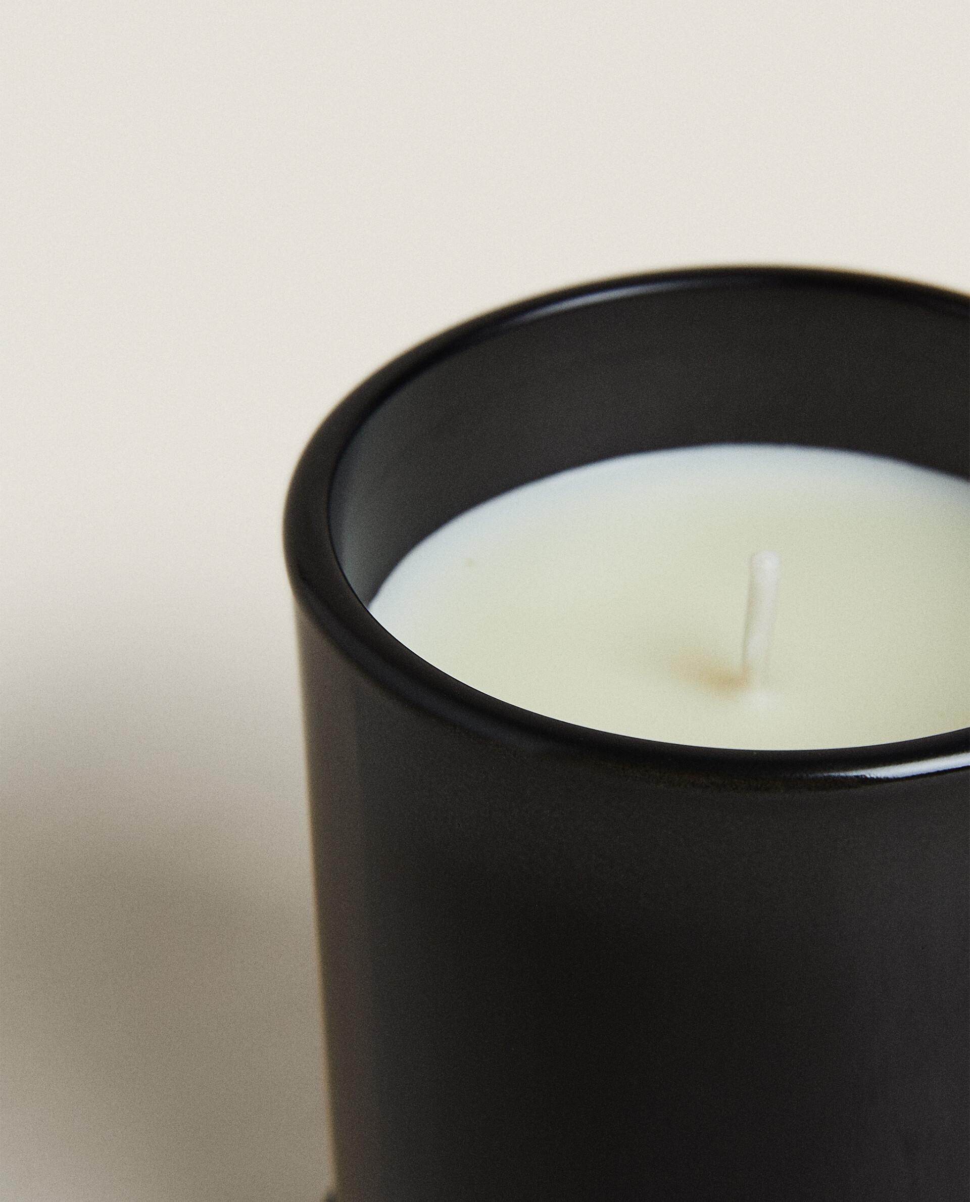 (150 G) CEDAR WOOD SCENTED CANDLE product thumbnail 5