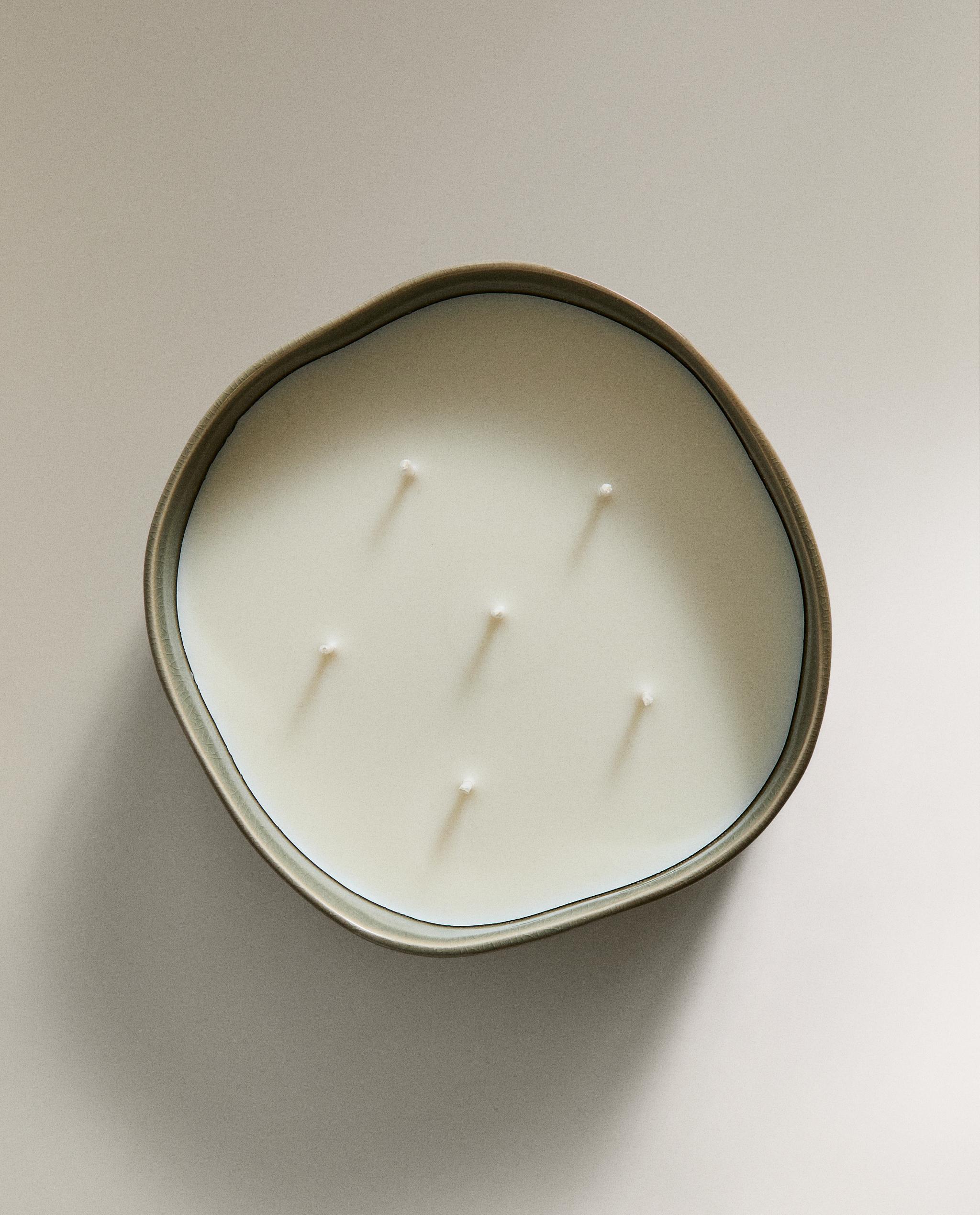 (590 G) PURE GARDENIA SCENTED CANDLE product thumbnail 7