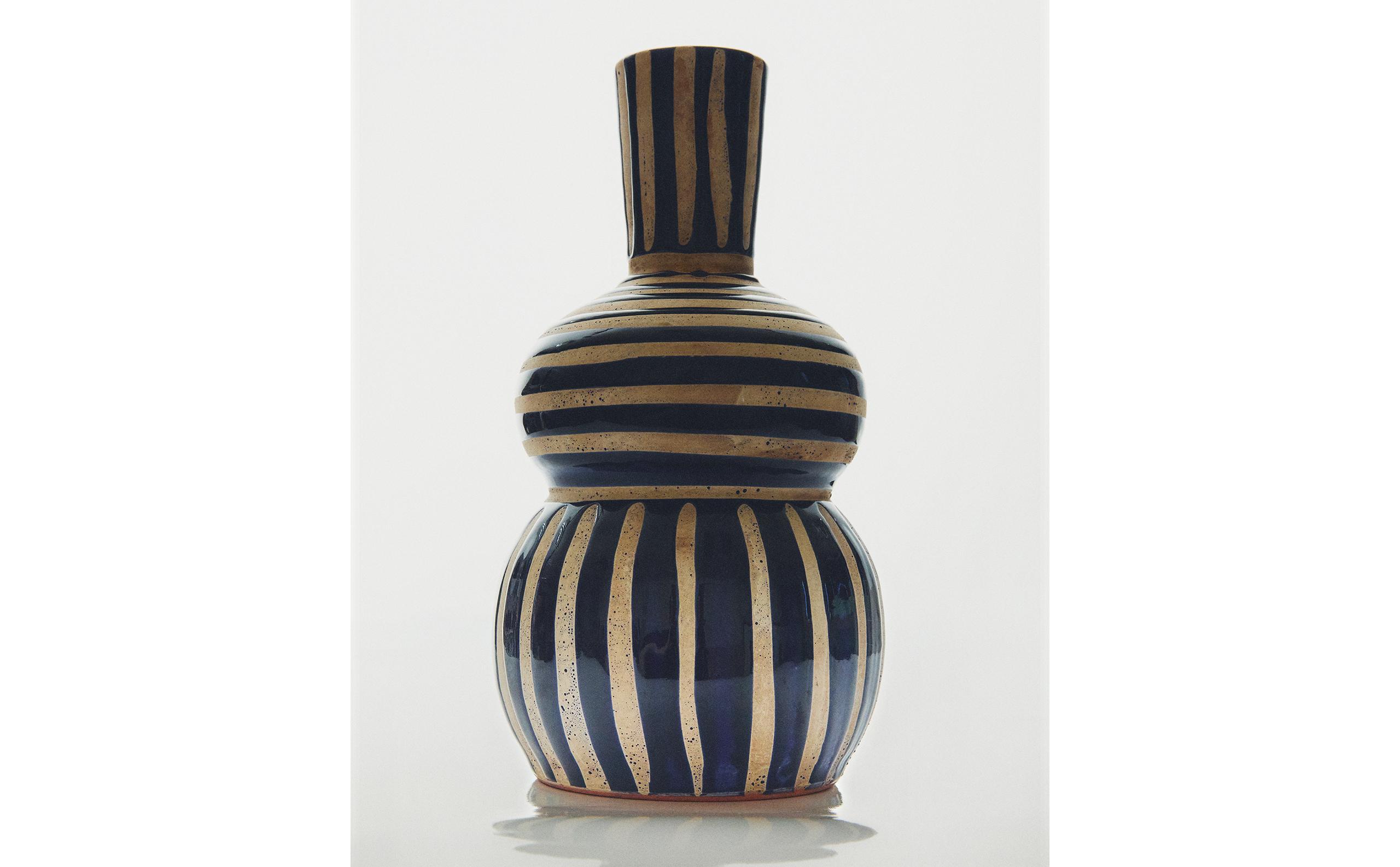 DECORATIVE HULU-SHAPED CERAMIC VASE product thumbnail 11
