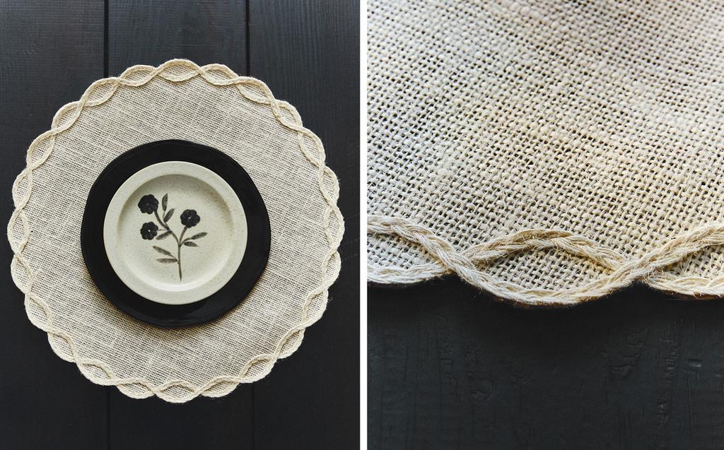 TISCHSET MIT KETTENDETAIL