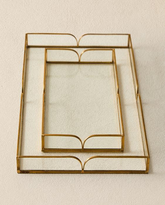 GLASS AND METAL TRAY