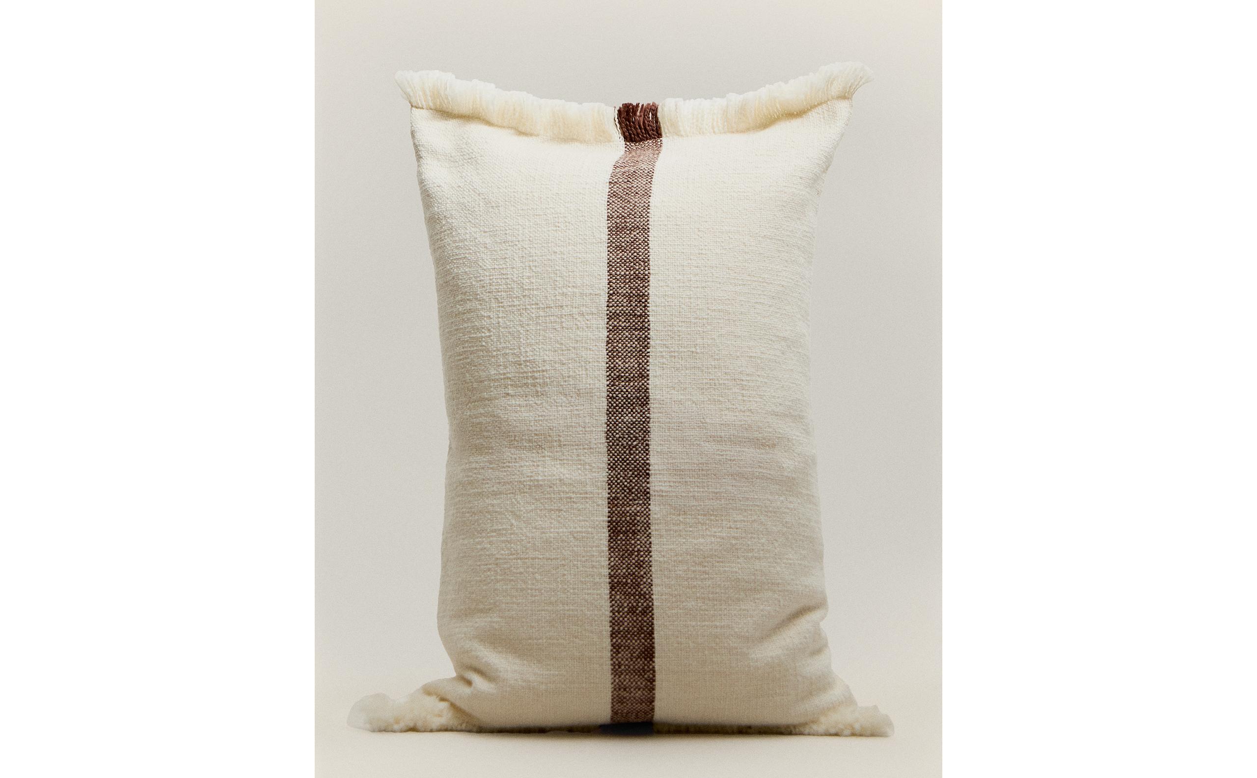 STRIPED CUSHION COVER WITH FRINGING product thumbnail 8