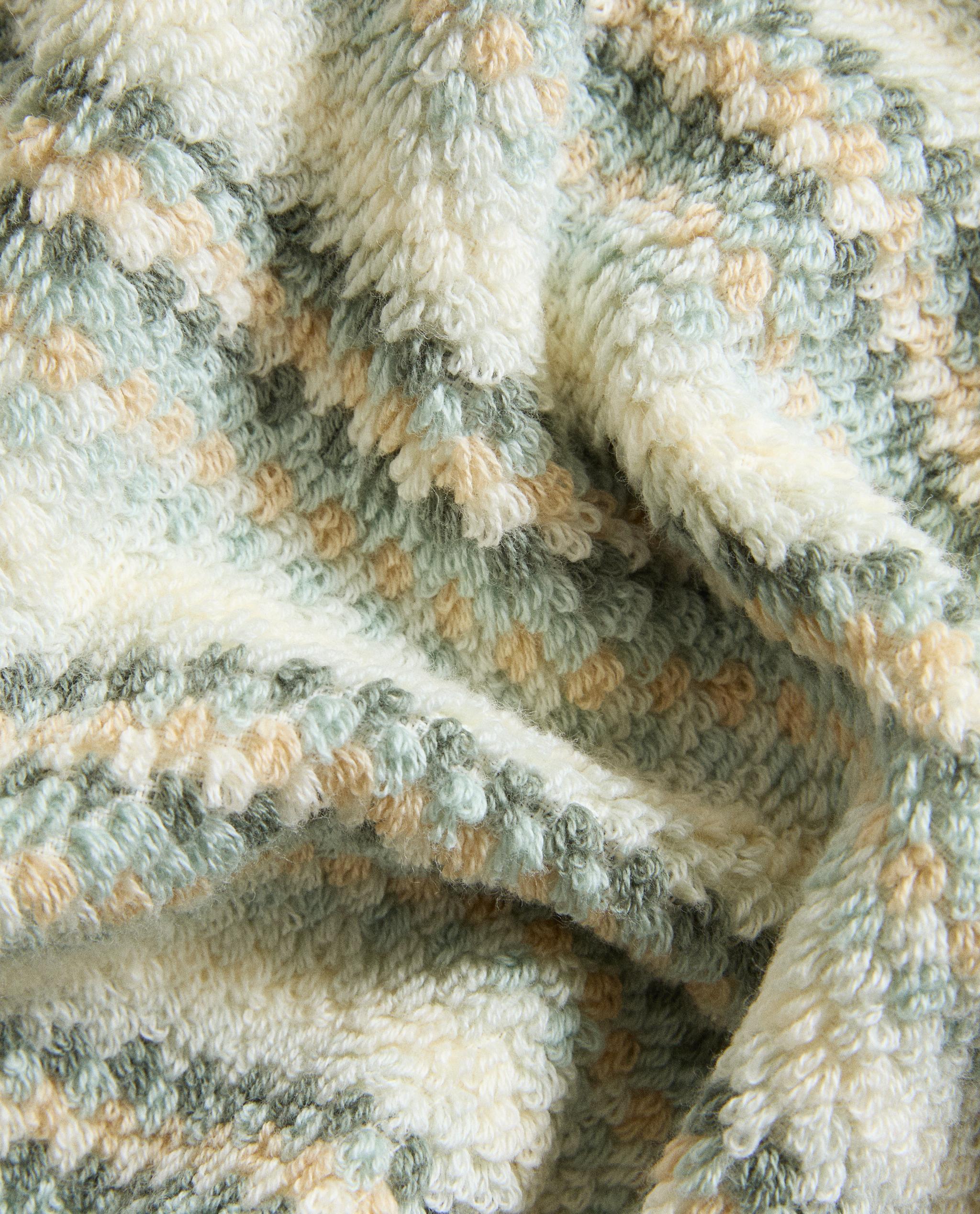 STRIPED COTTON BATH TOWEL product thumbnail 7