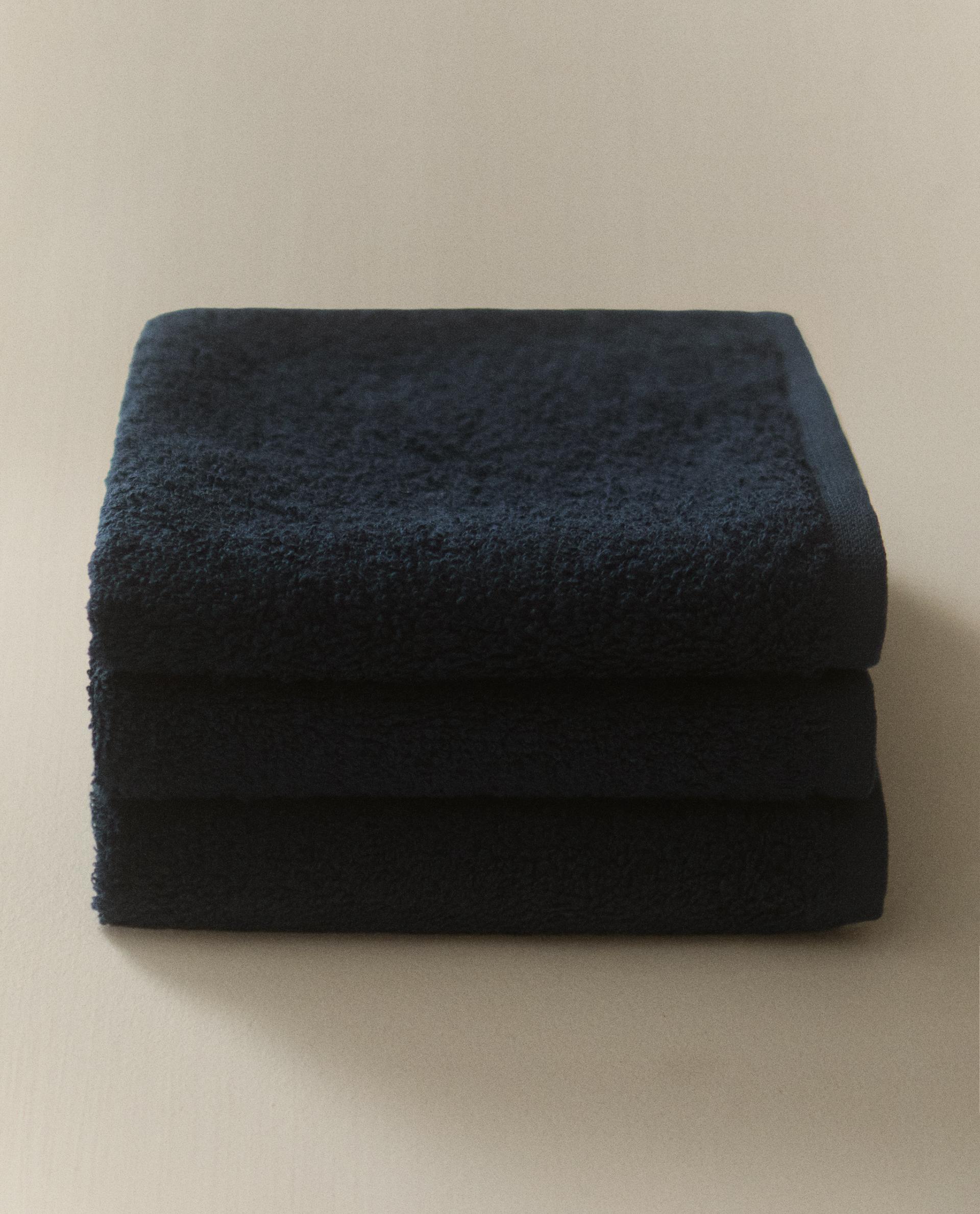 PACK OF COTTON HAND TOWELS (PACK OF 3) PACK OF COTTON HAND TOWELS (PACK OF 3)