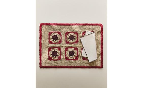 GEKLEURDE CROCHET PLACEMAT