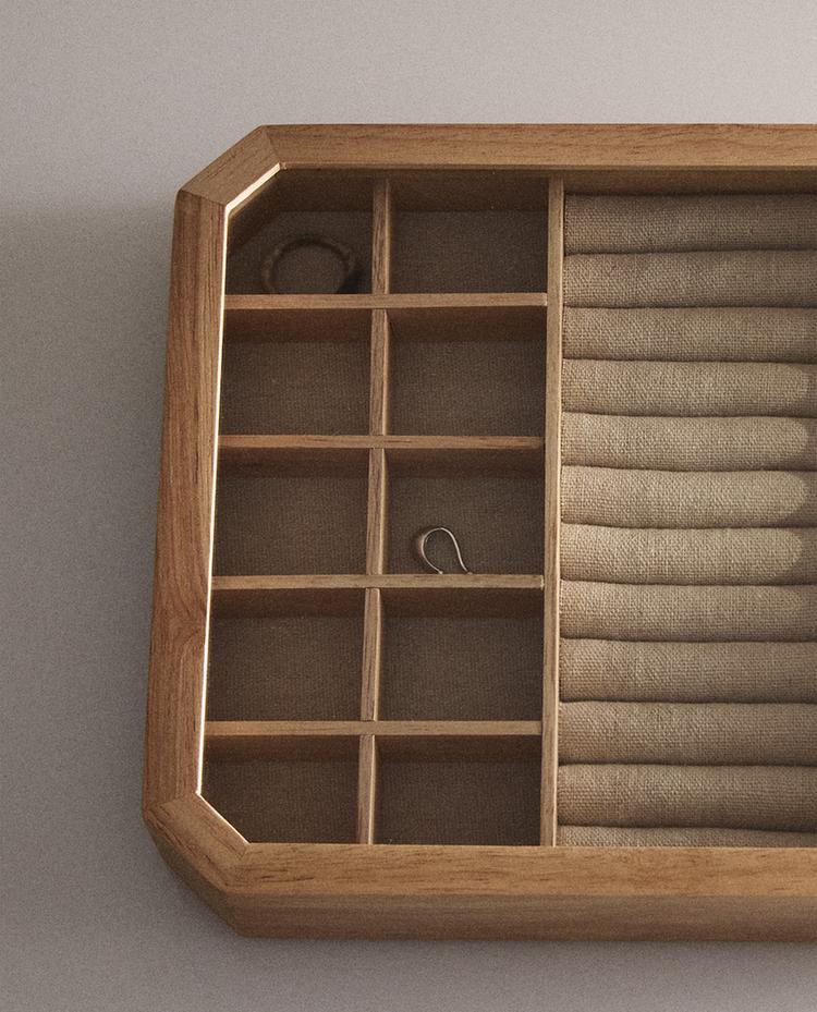 WOODEN JEWELLERY BOX WOODEN JEWELLERY BOX