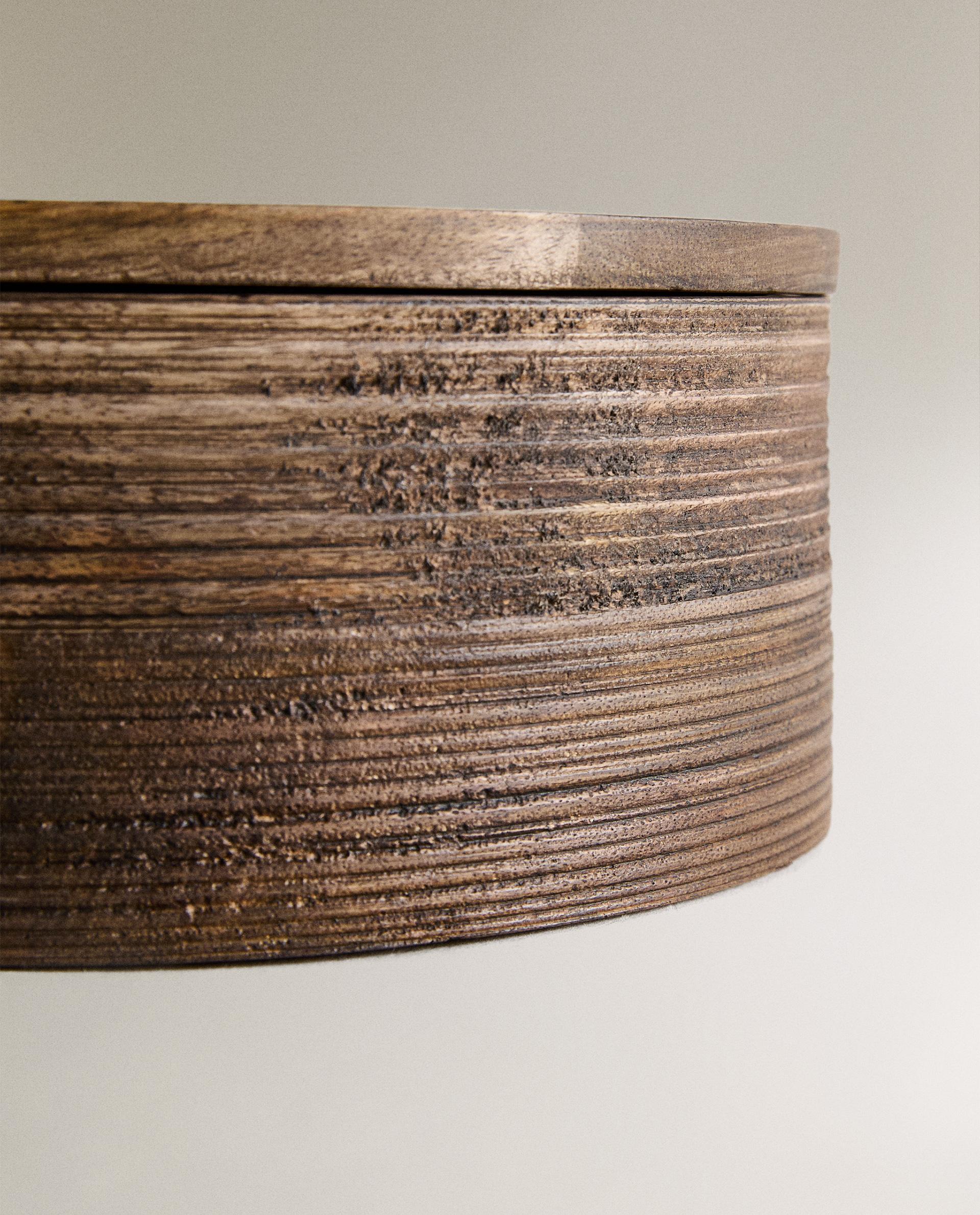 LARGE ROUND WOODEN BOX product thumbnail 8