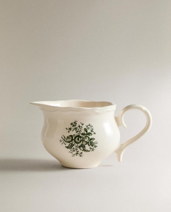 КАНА ЗА МЛЯКО ОТ ФАЯНС С ФЛОРАЛЕН ДЕКОР