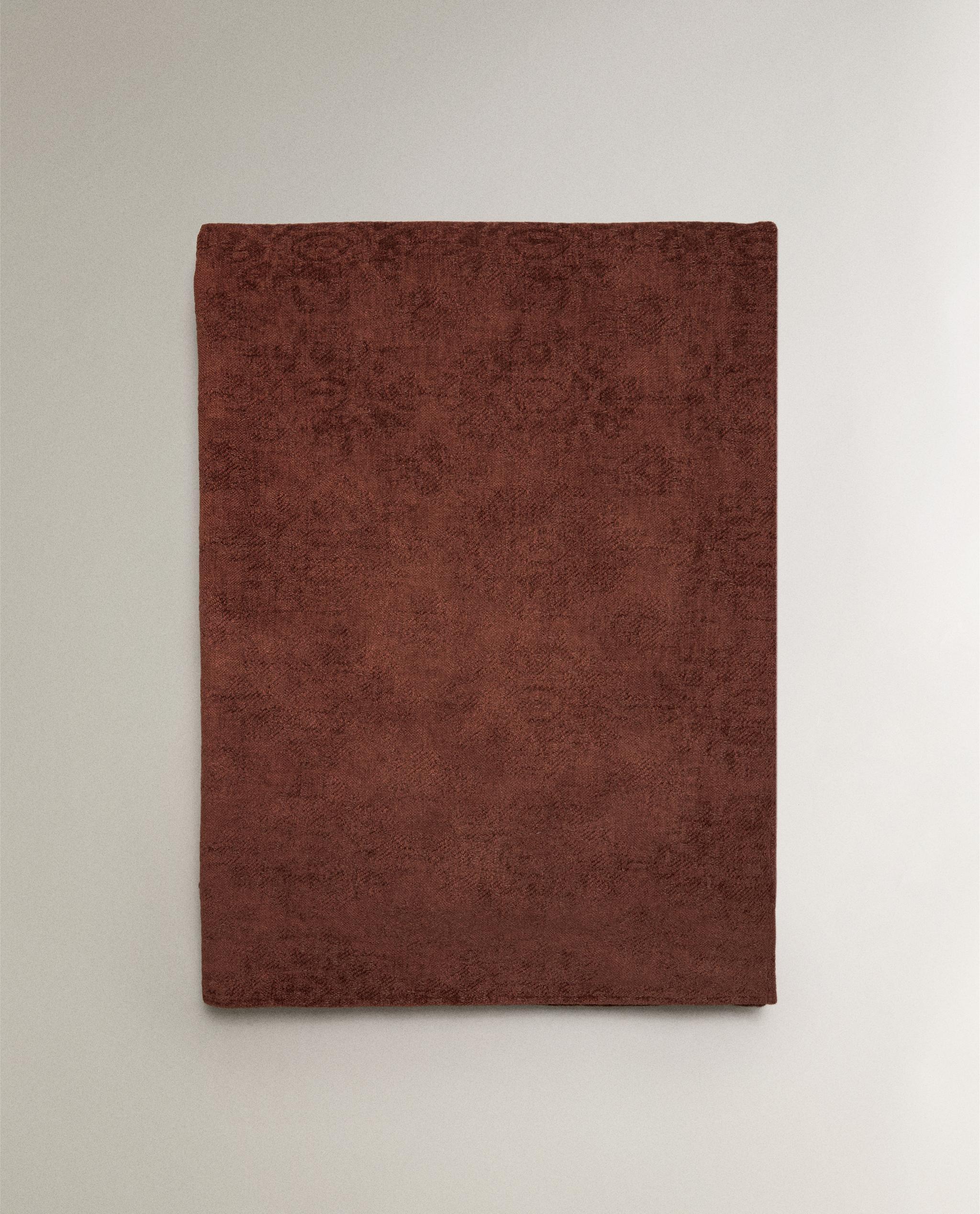 CHENILLE JACQUARD THROW