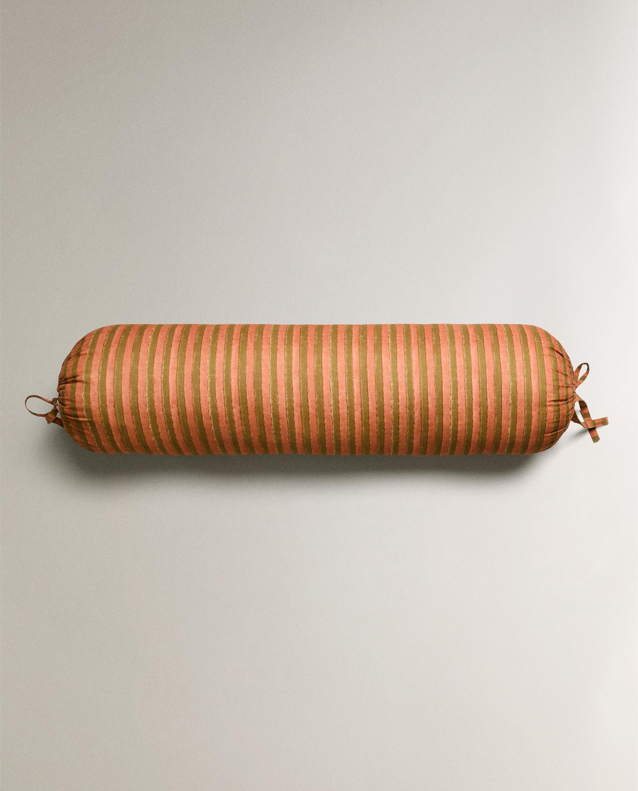 クッション 210.jpg