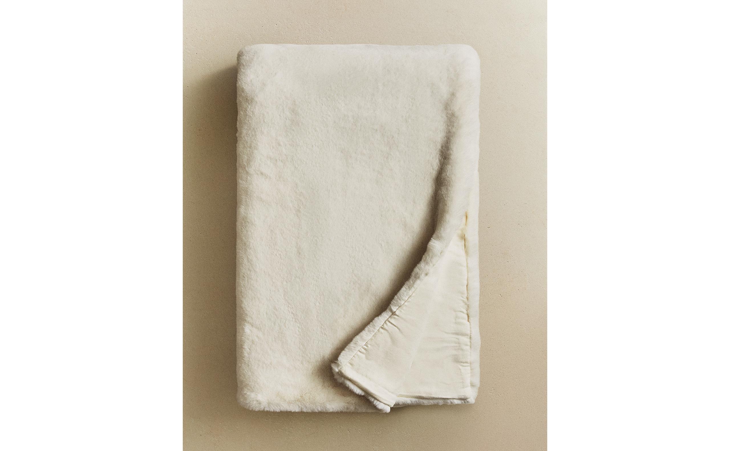 ザラホーム　フェイクファーブランケット　ベージュ テクスチャー フェイクファー ブランケット | Zara Home 日本/Japan
