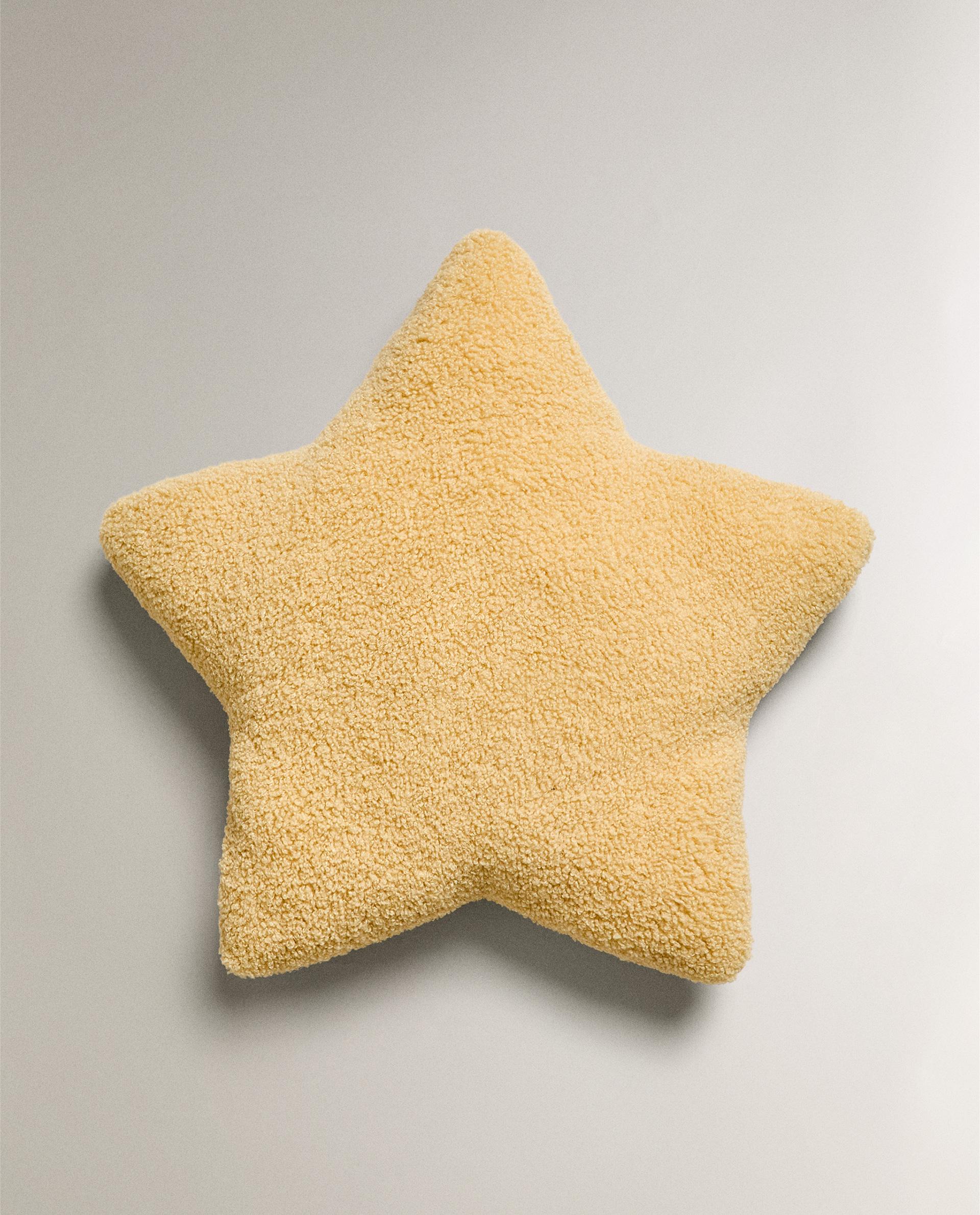 CHILDREN'S LARGE FAUX SHEARLING STAR CUSHION