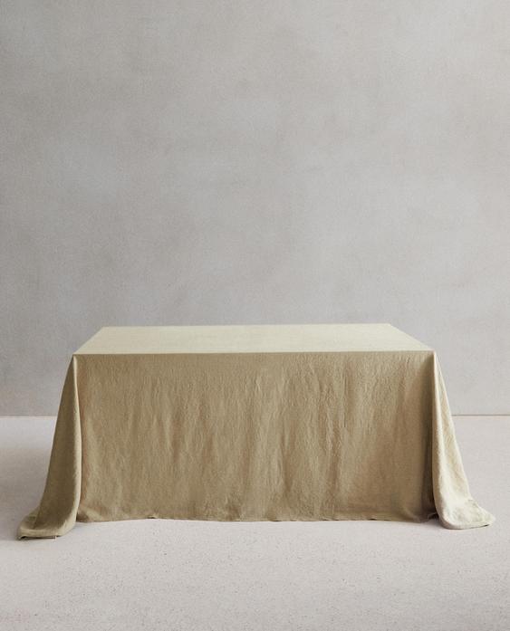TABLECLOTH 01