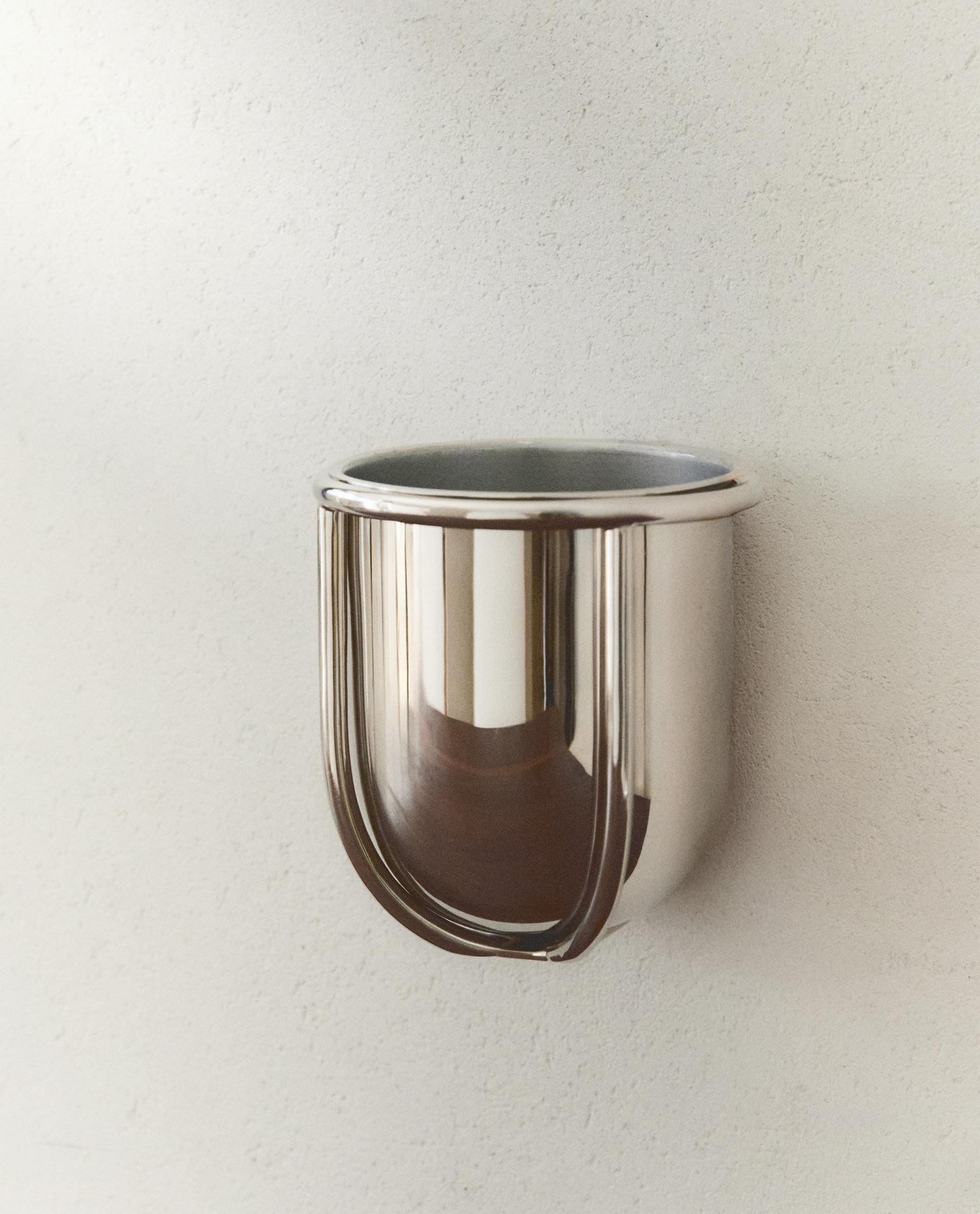 SHINY METAL TOOTHBRUSH HOLDER SHINY METAL TOOTHBRUSH HOLDER