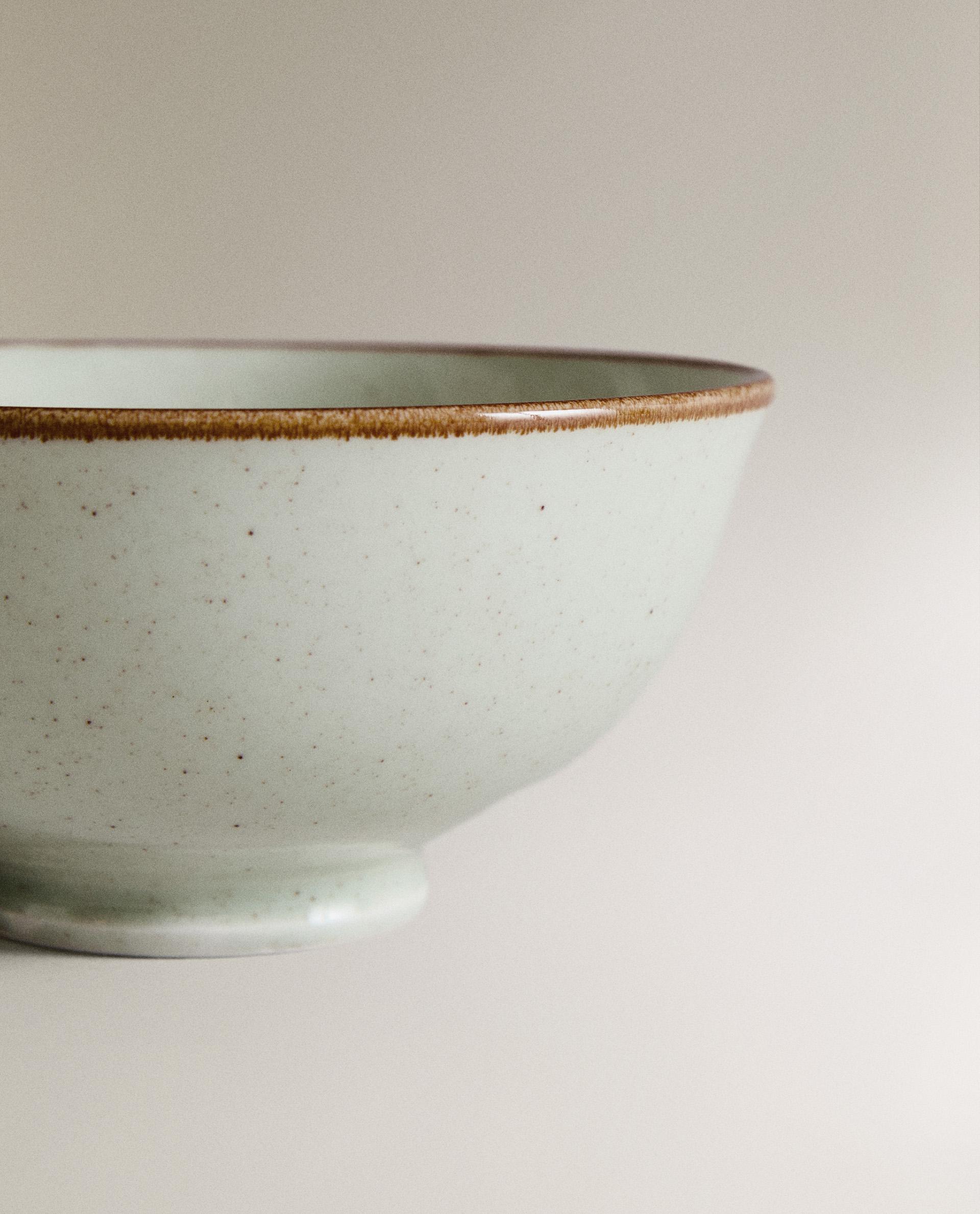 PORCELAIN MINI BOWL WITH ANTIQUE FINISH RIM