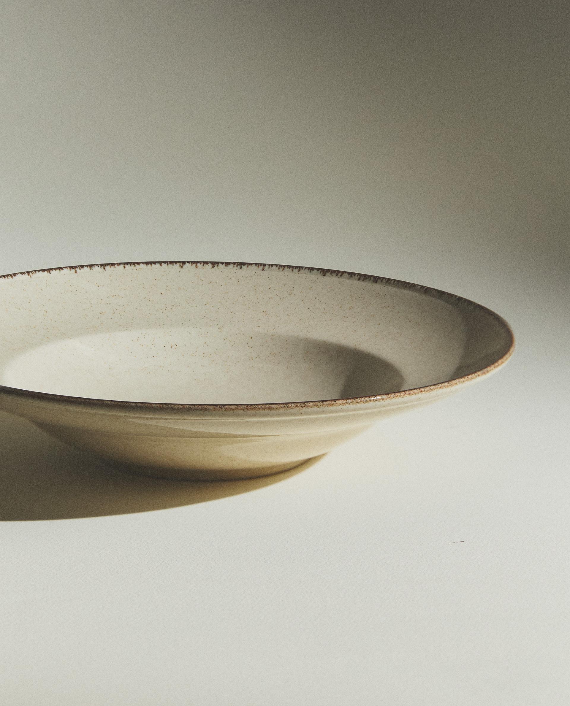 PORCELAIN PASTA PLATE WITH ANTIQUE FINISH RIM | Zara Home United