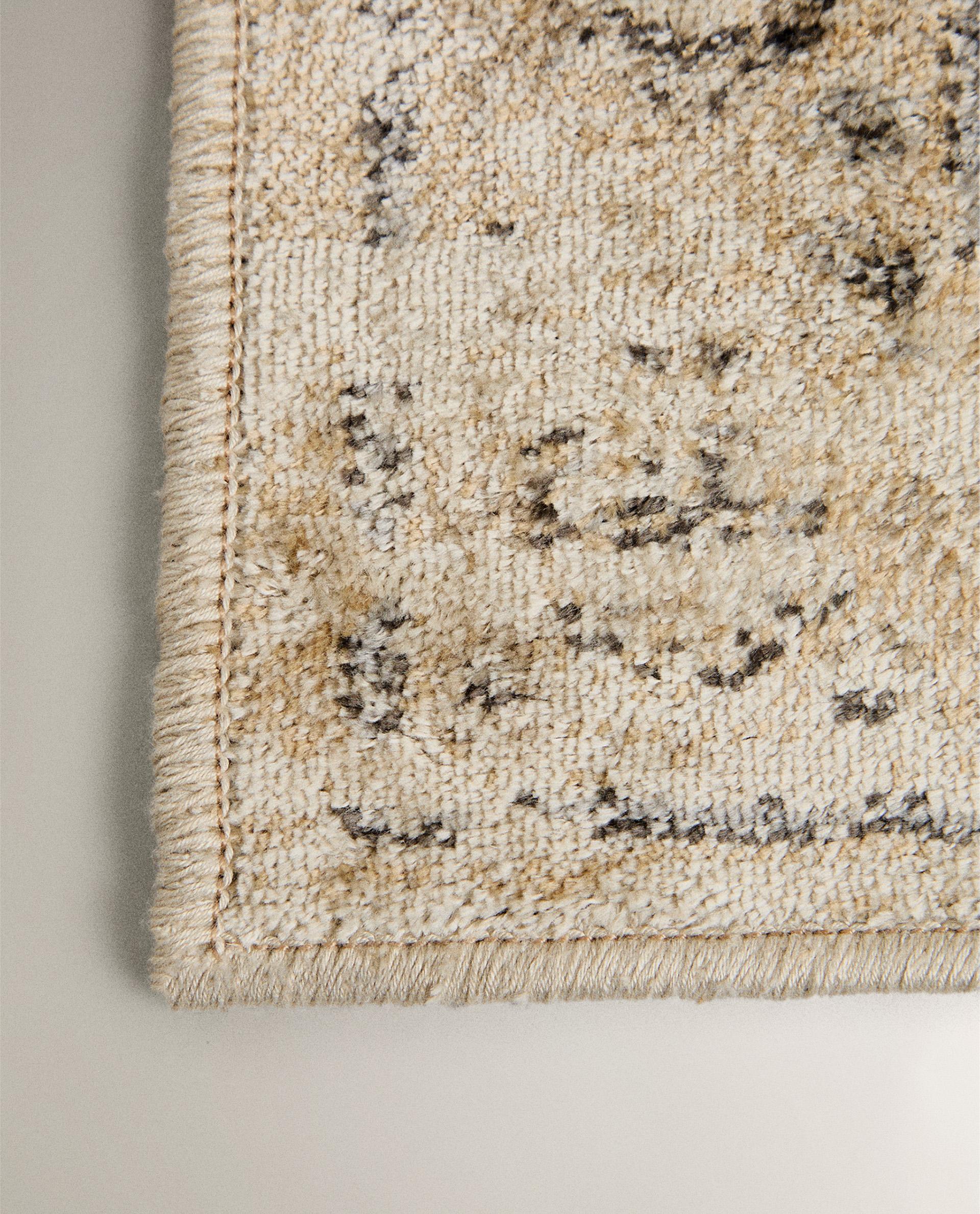 VINTAGE-EFFECT RUG product thumbnail 12