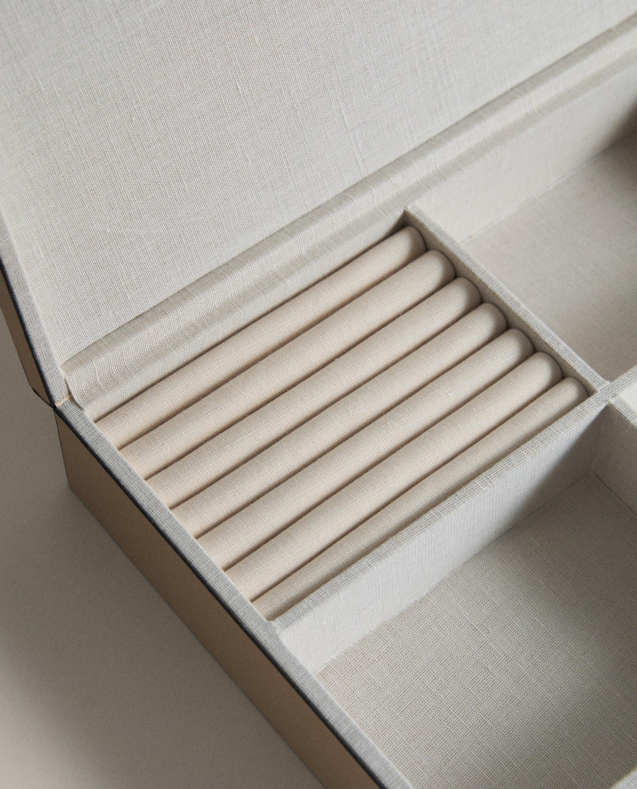 LEATHER JEWELLERY BOX product thumbnail 4