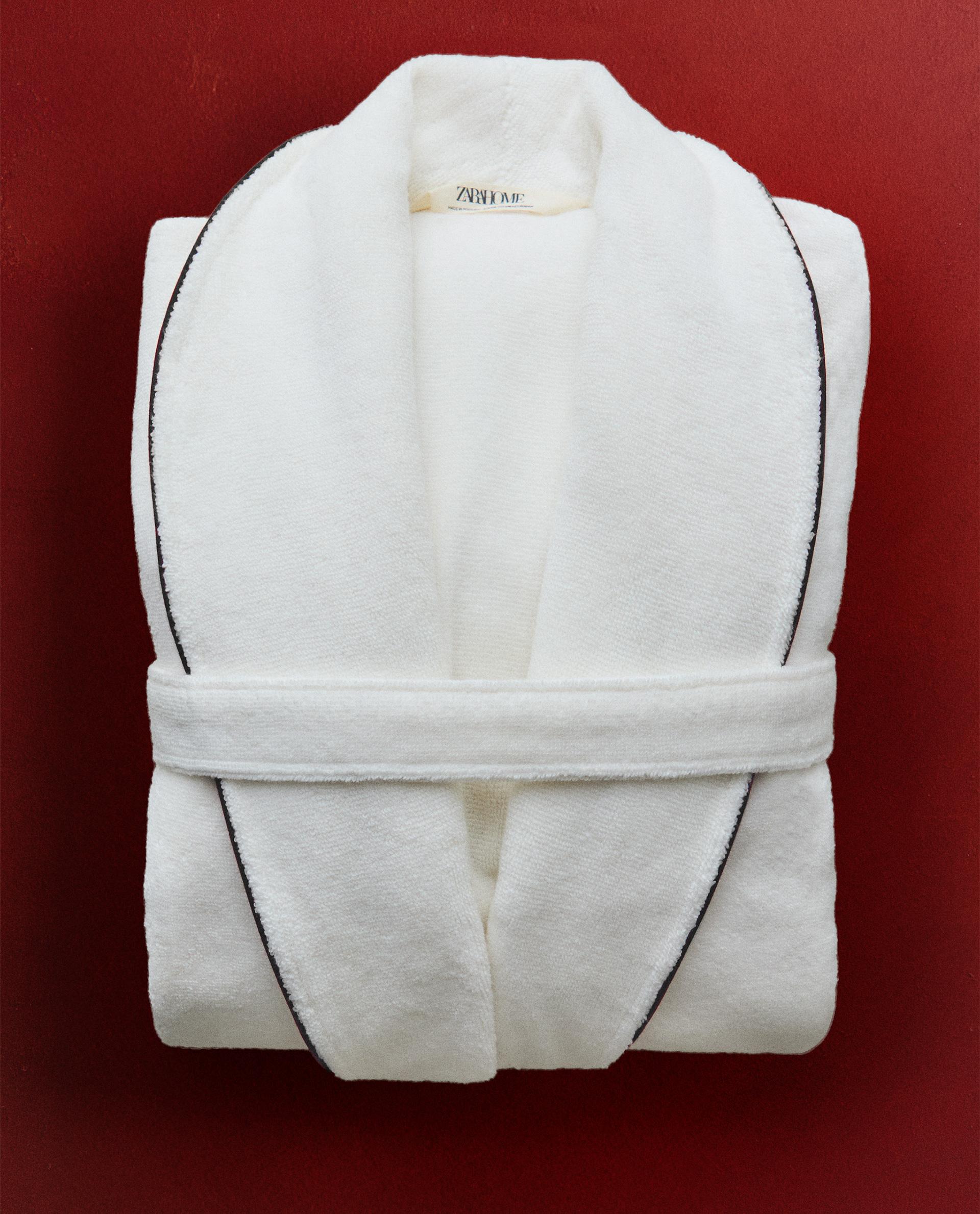 BATHROBE WITH PIPING (400 GXM²) product thumbnail 2