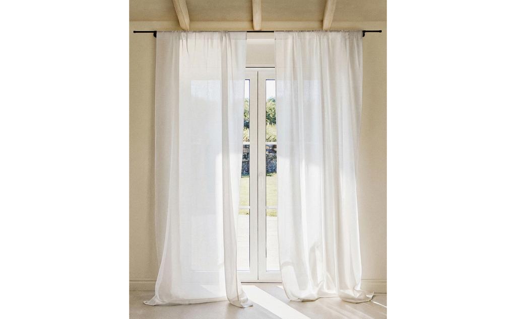 Very low opacity sheer curtain (set of 2)