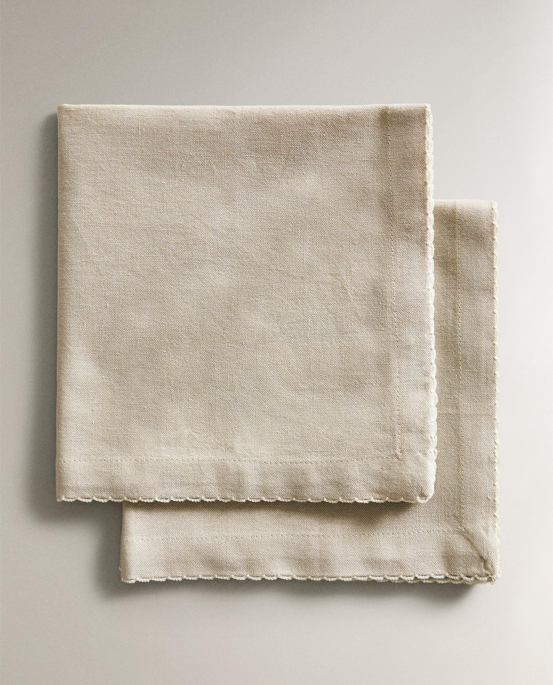 PACK OF PLAIN SCALLOPED NAPKINS (PACK OF 2) product thumbnail 18