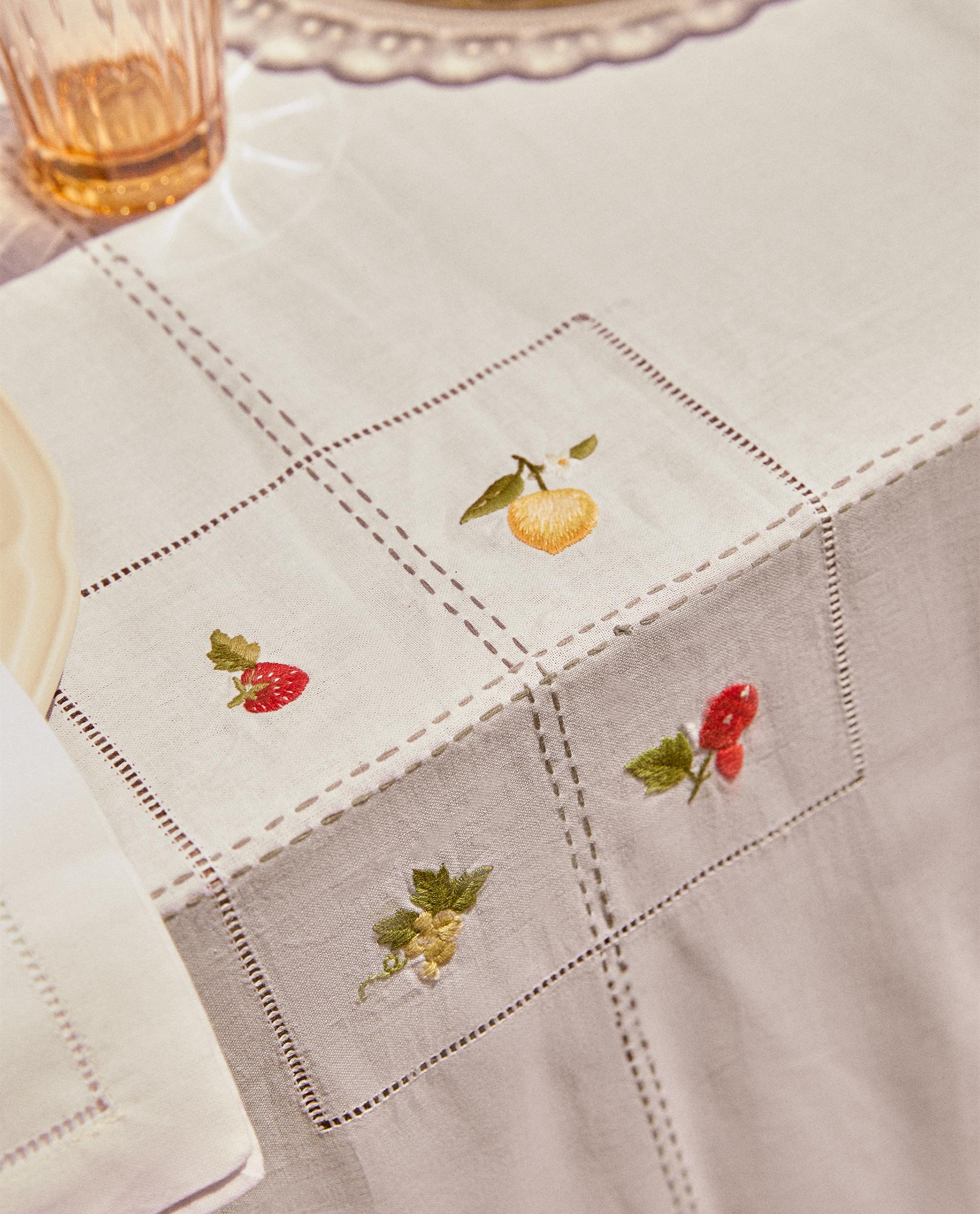 FRUIT RAMIE TABLECLOTH