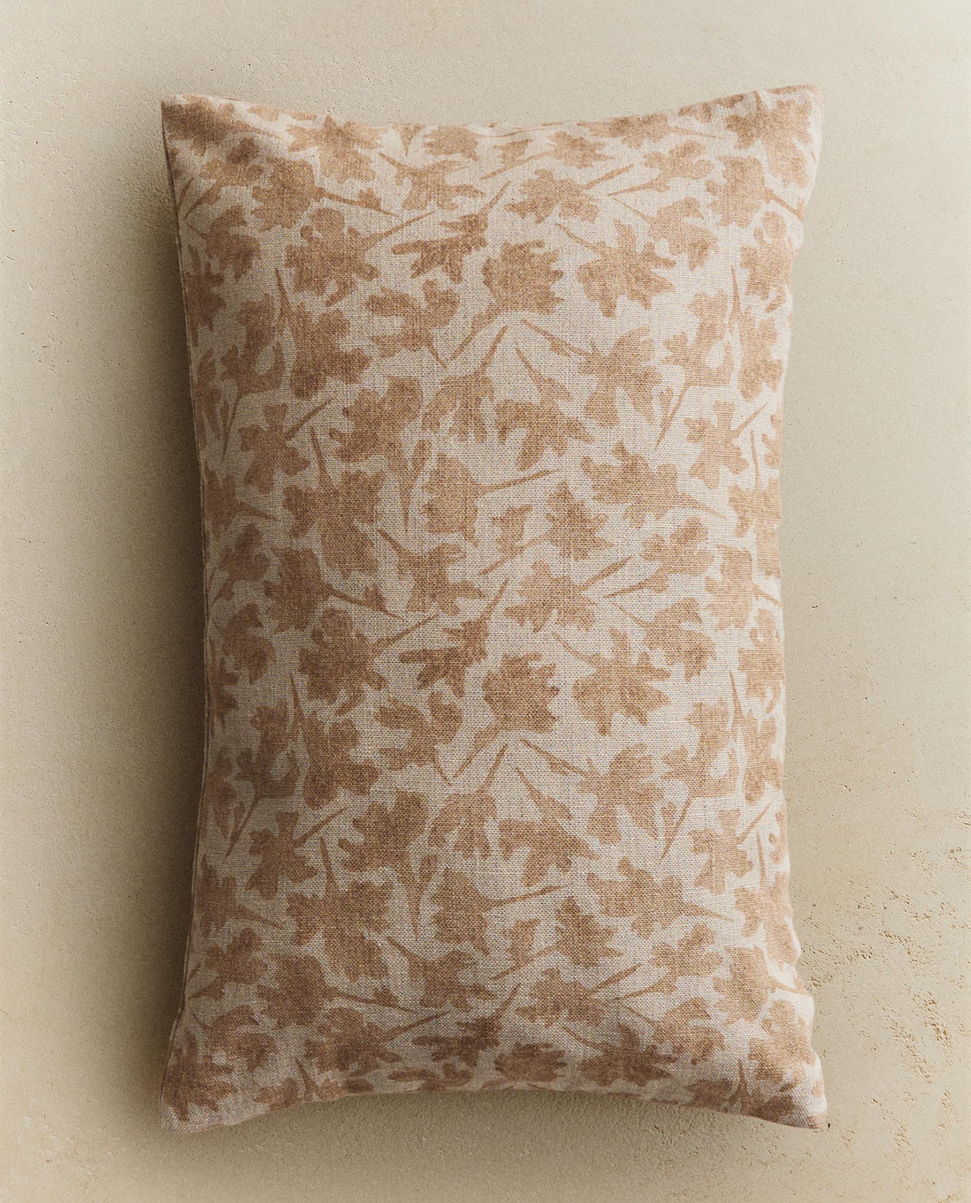 ベッドルームにふさわしいクッションカバー | Zara Home 日本