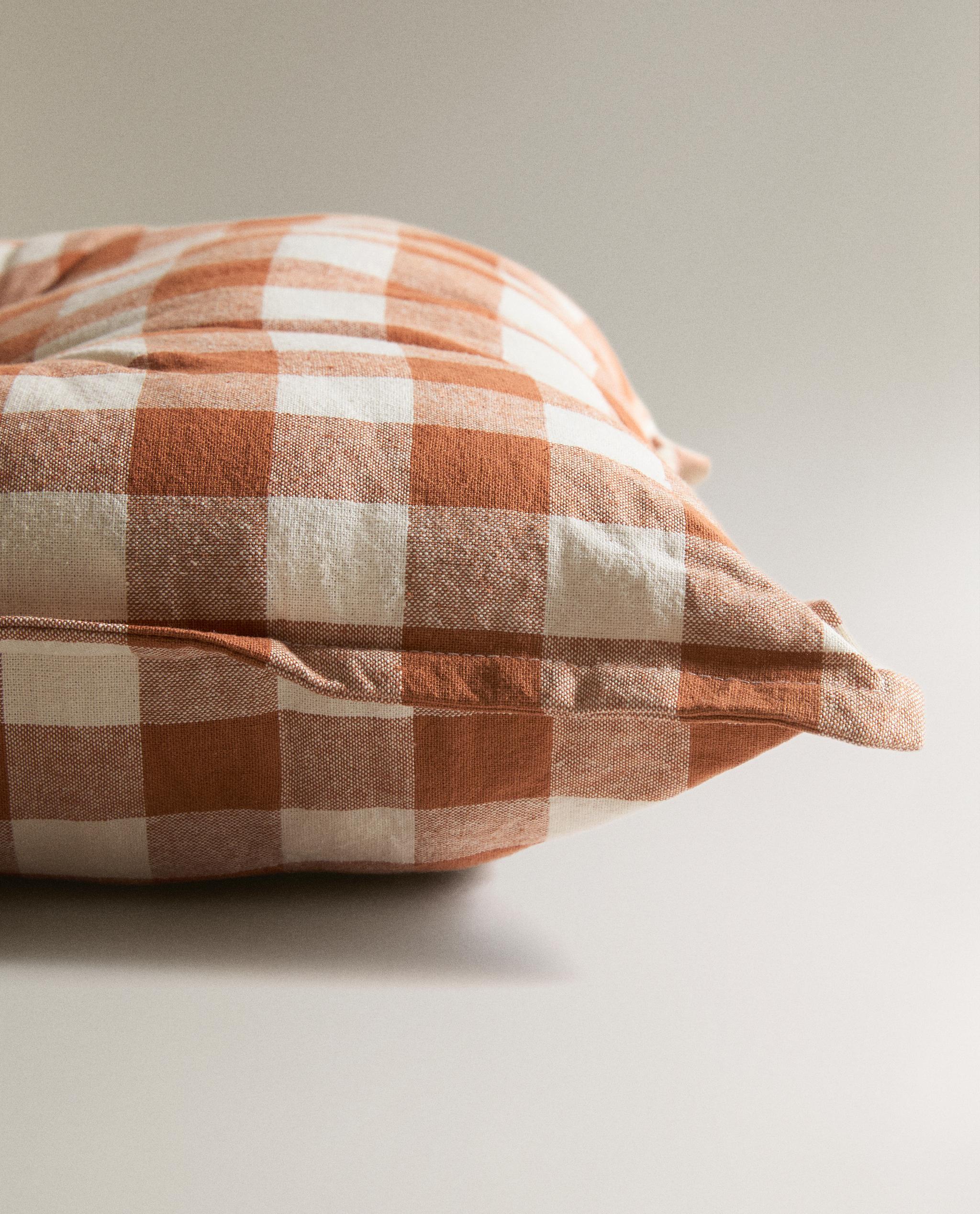 GINGHAM PET TOPPER product thumbnail 6