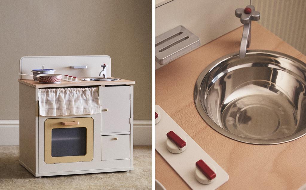 KIDS' WOODEN PLAY KITCHEN