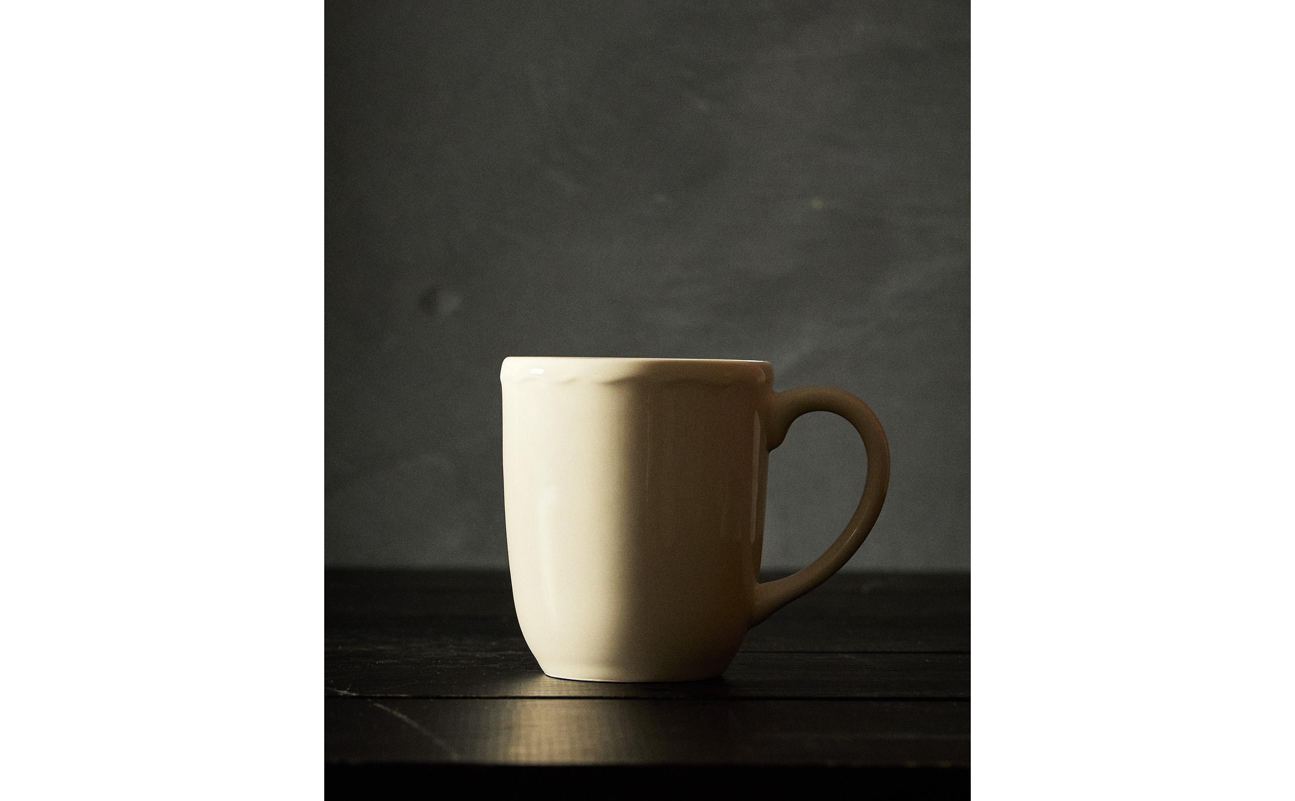 MUG ANDREA ORNAMENTO BORDE LOZA