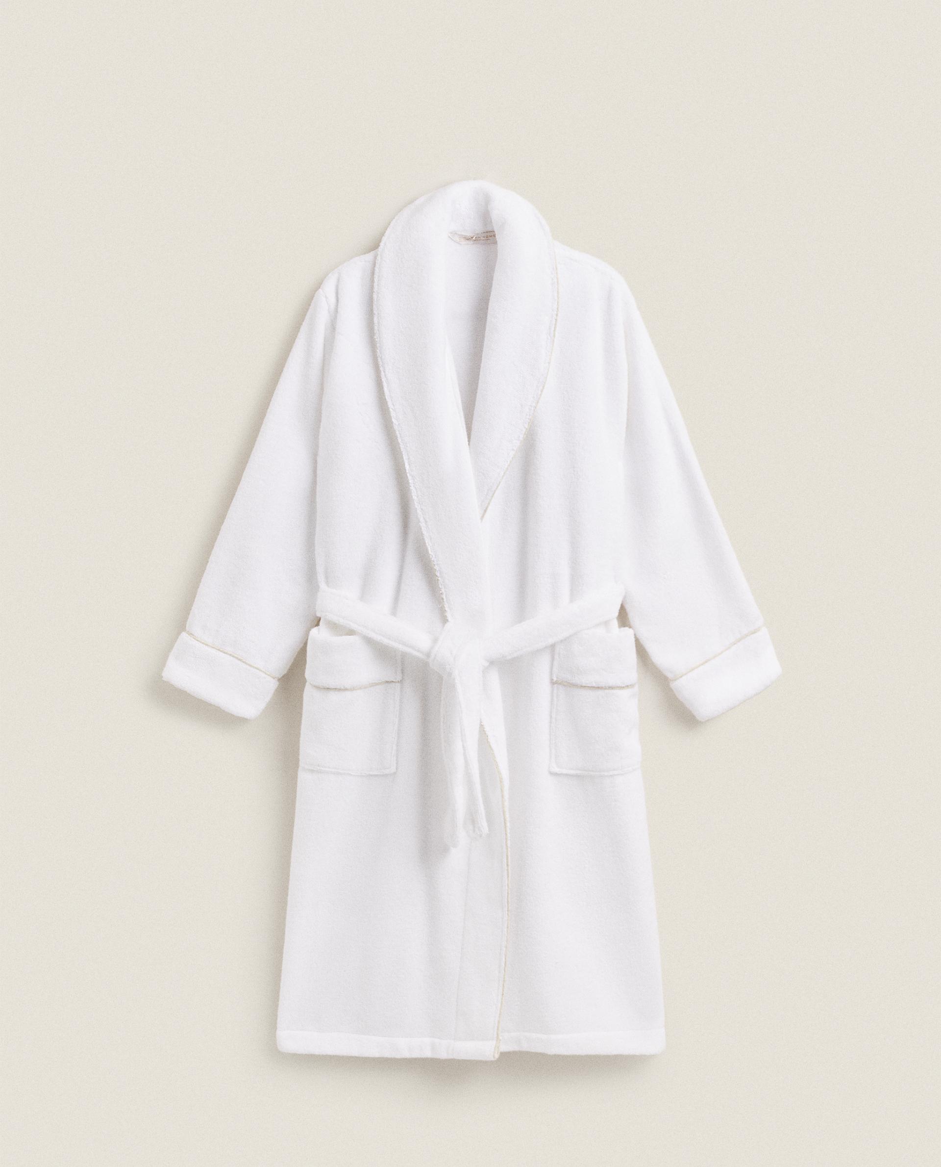 BATHROBE WITH PIPING (400 GXM²) | Zara Home United States of America
