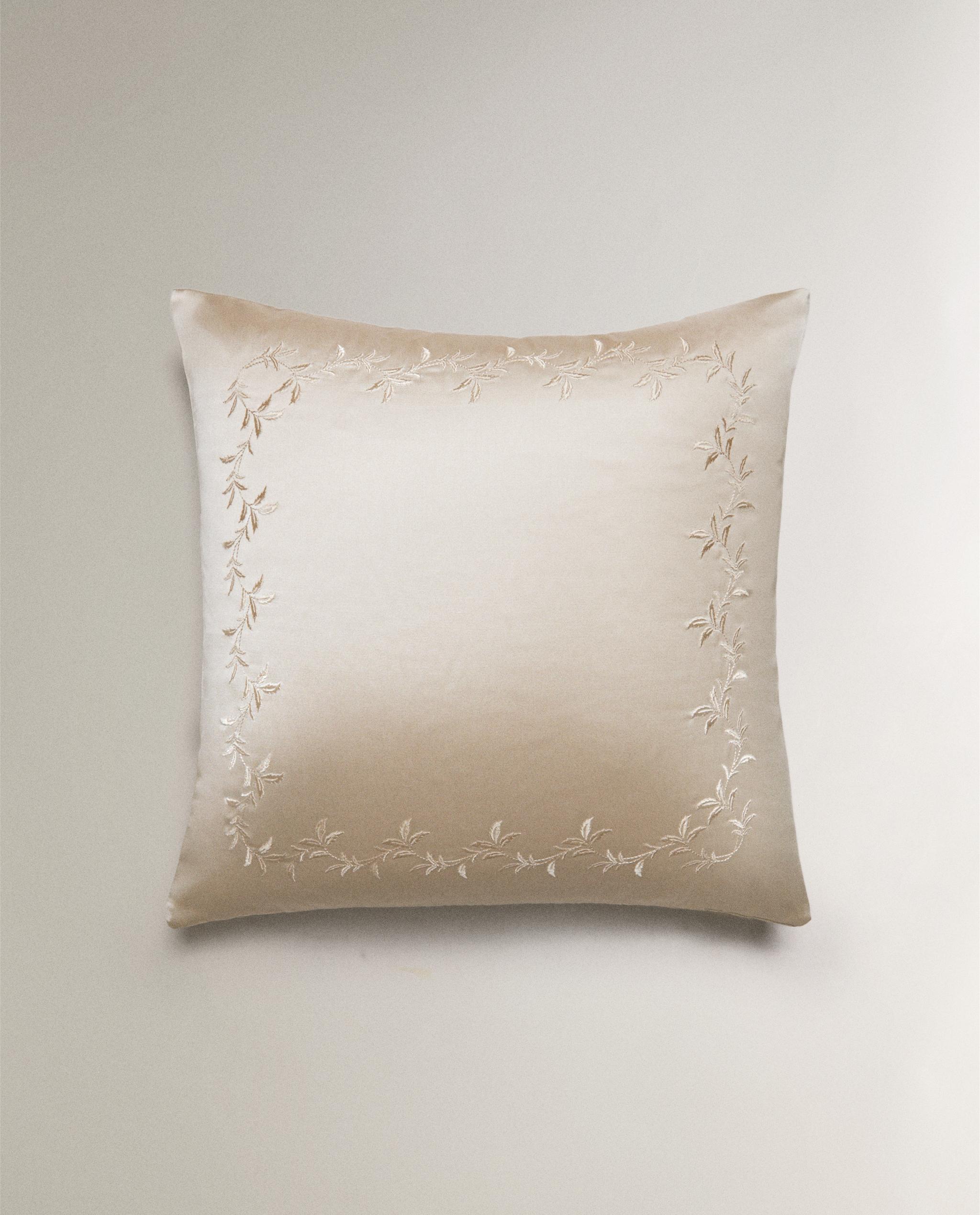 LEAF PRINT SATEEN CUSHION COVER product thumbnail 7
