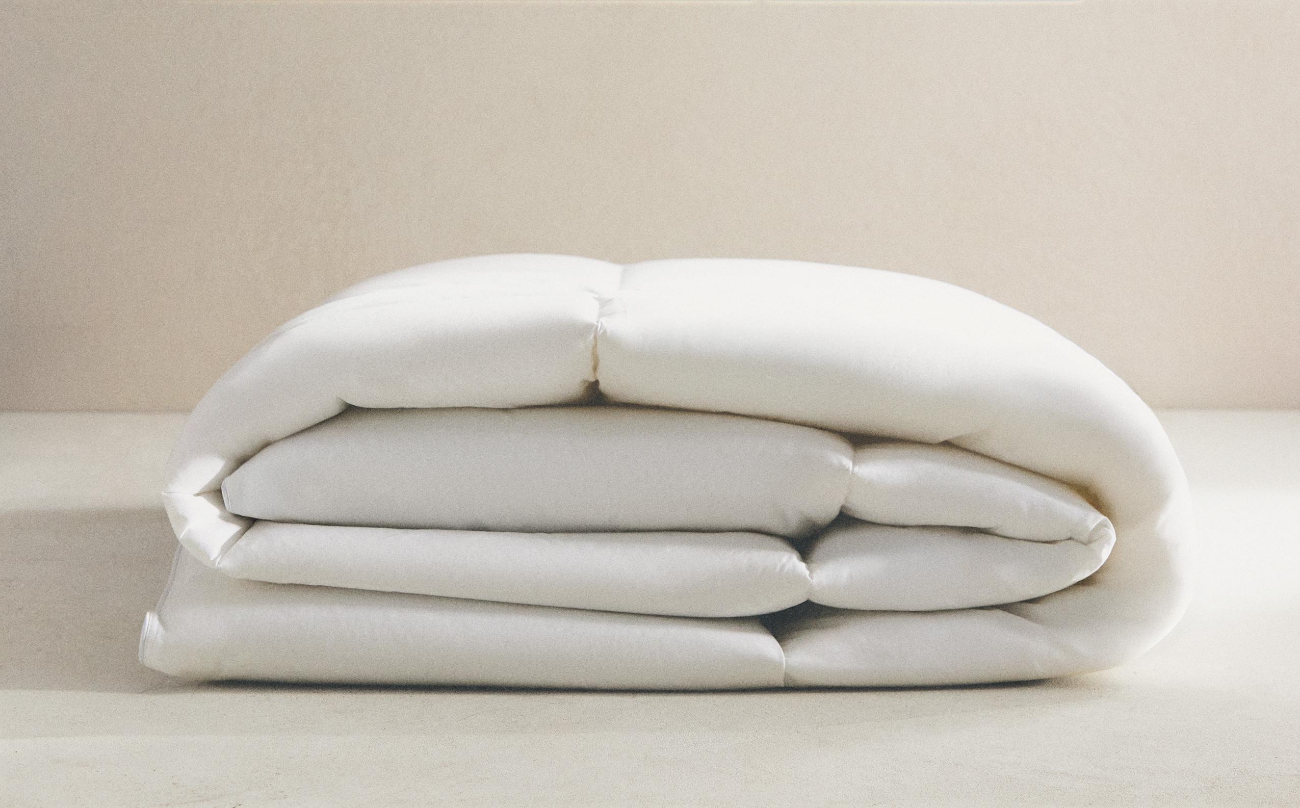 多彩な素材とサイズの羽毛布団 | Zara Home 日本/Japan