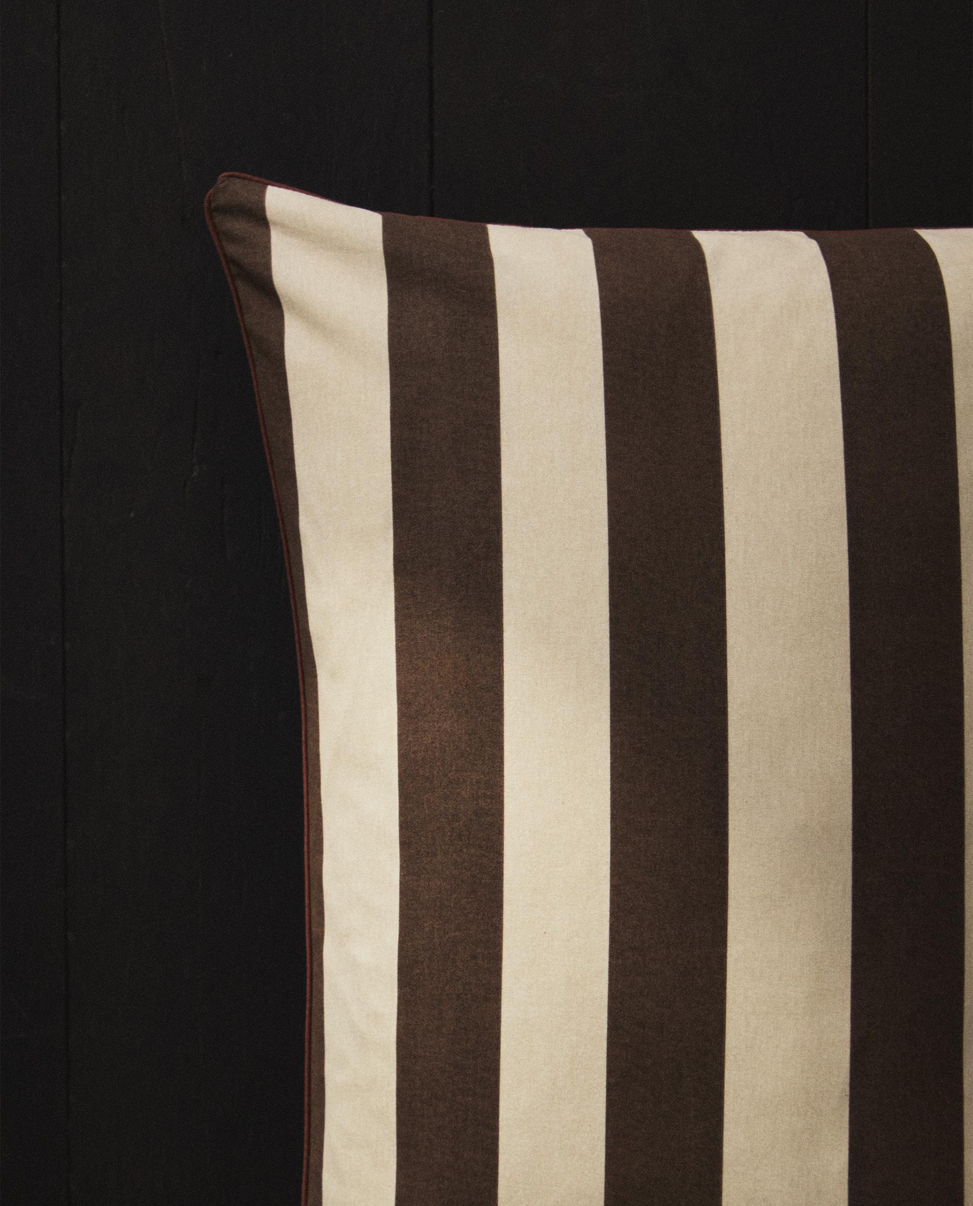 STRIPED WASHED COTTON PILLOWCASE product thumbnail 11