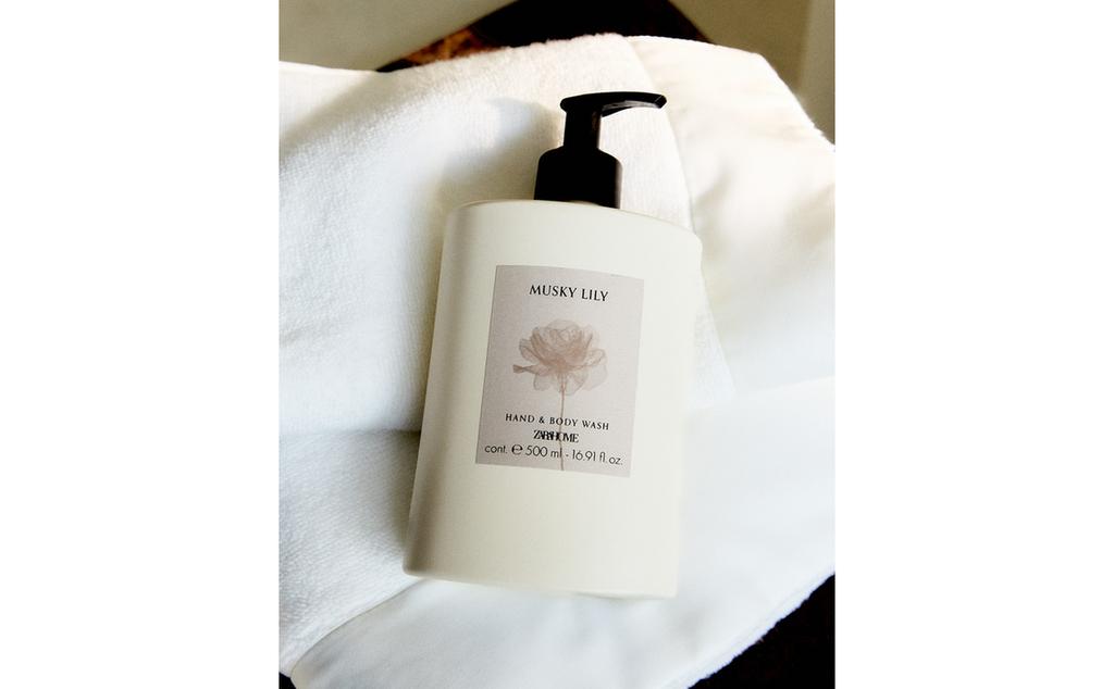 (500 ML) MUSKY LILY SAPUN DUARSH LIKUID