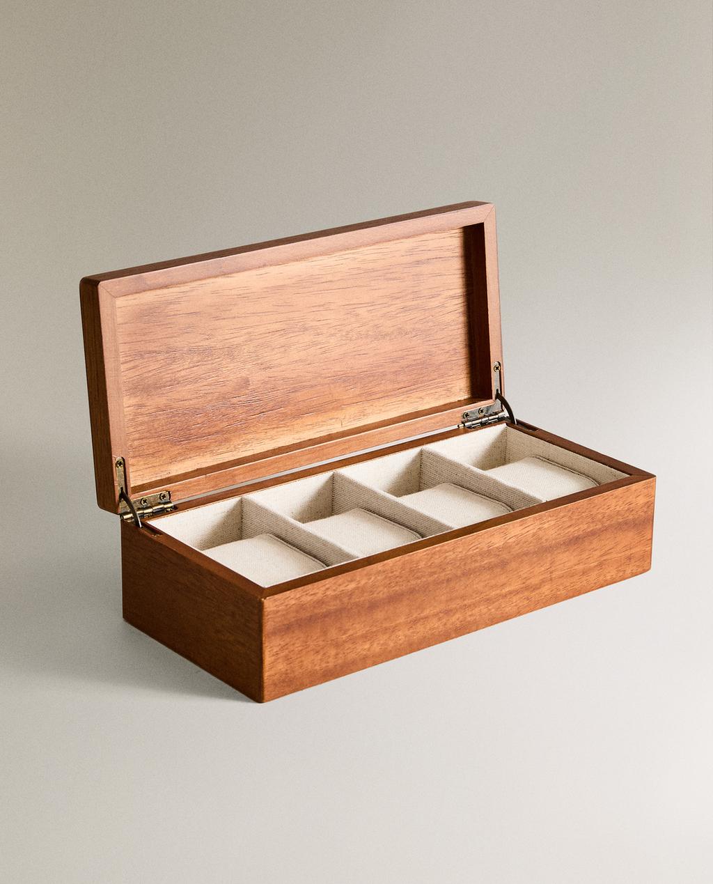 WOODEN WATCH BOX