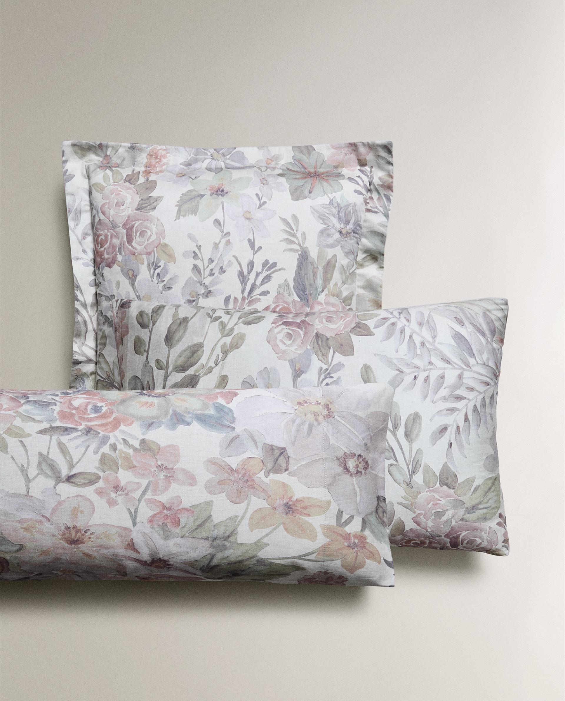 FLORAL PRINT PILLOWCASE