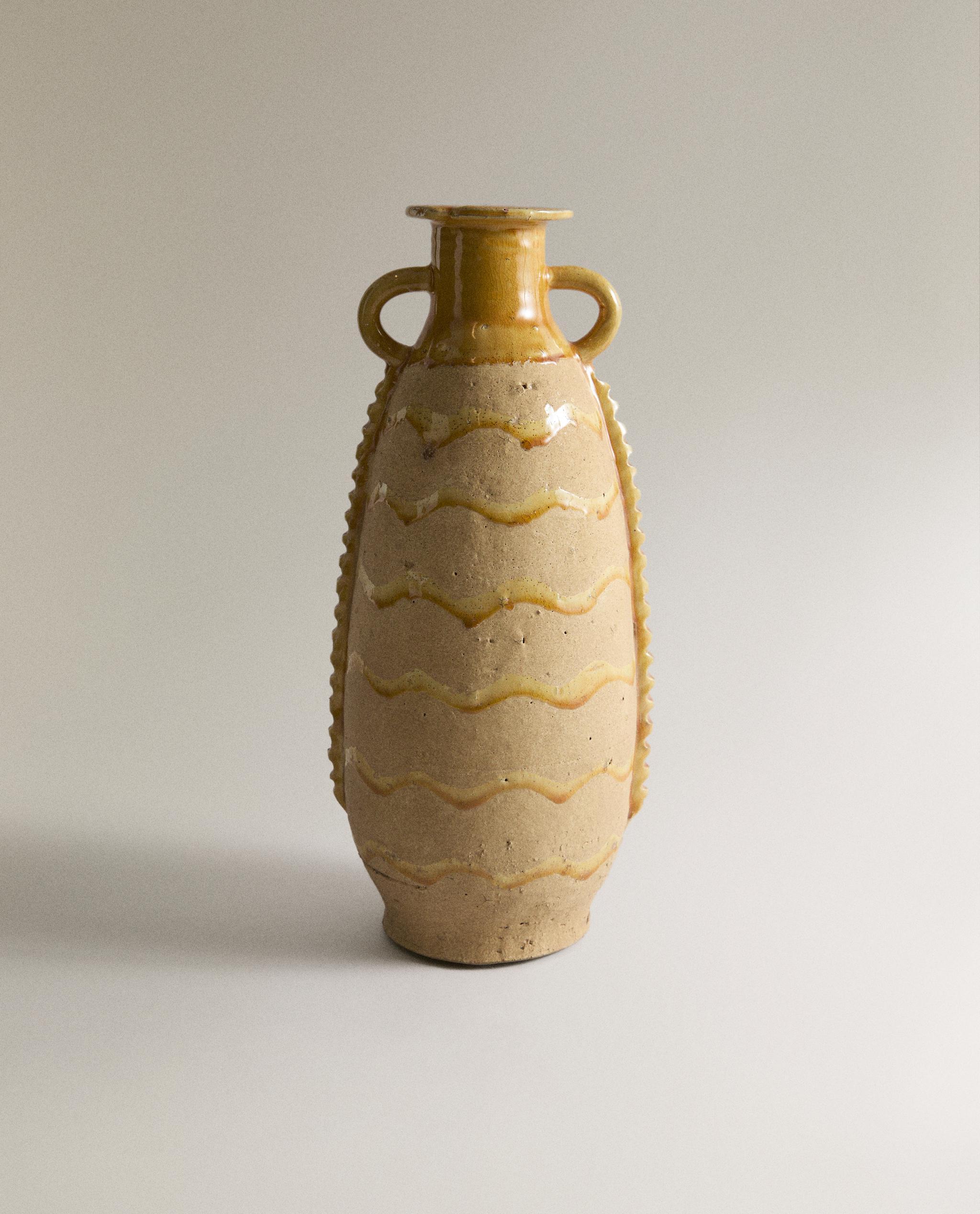 DECORATIVE TERRACOTTA VASE WITH HANDLES product thumbnail 2