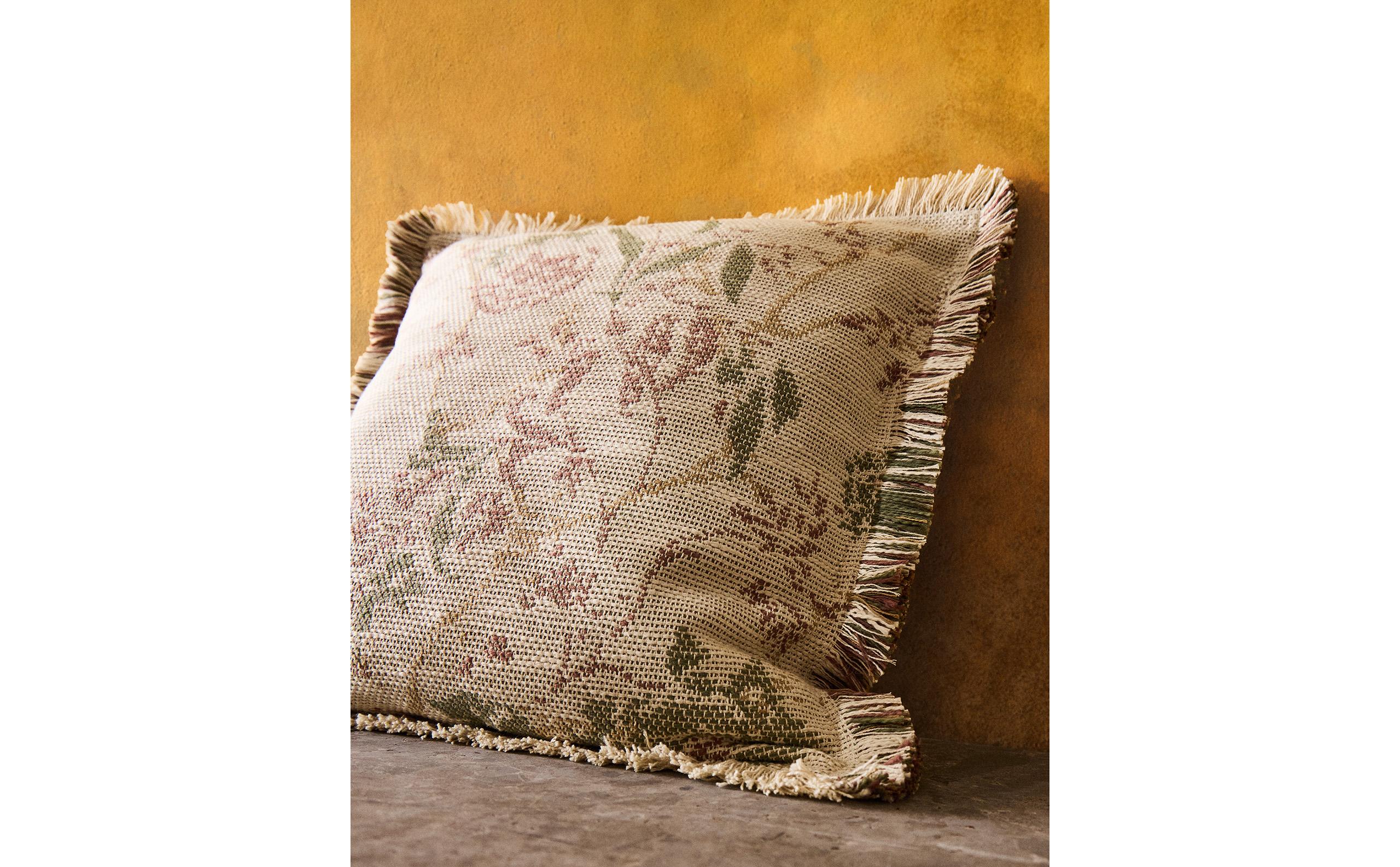 FLORAL COTTON CUSHION COVER