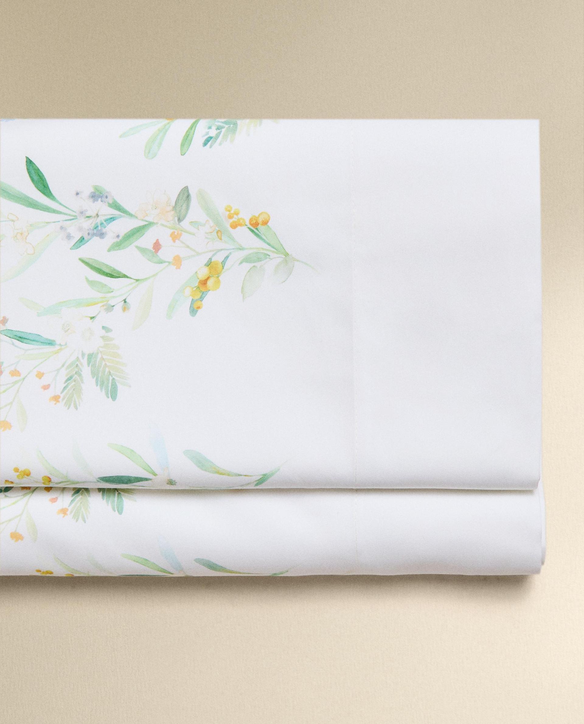 DRAP DE DESSUS SATIN FEUILLES ET FLEURS DRAP DE DESSUS SATIN FEUILLES ET FLEURS