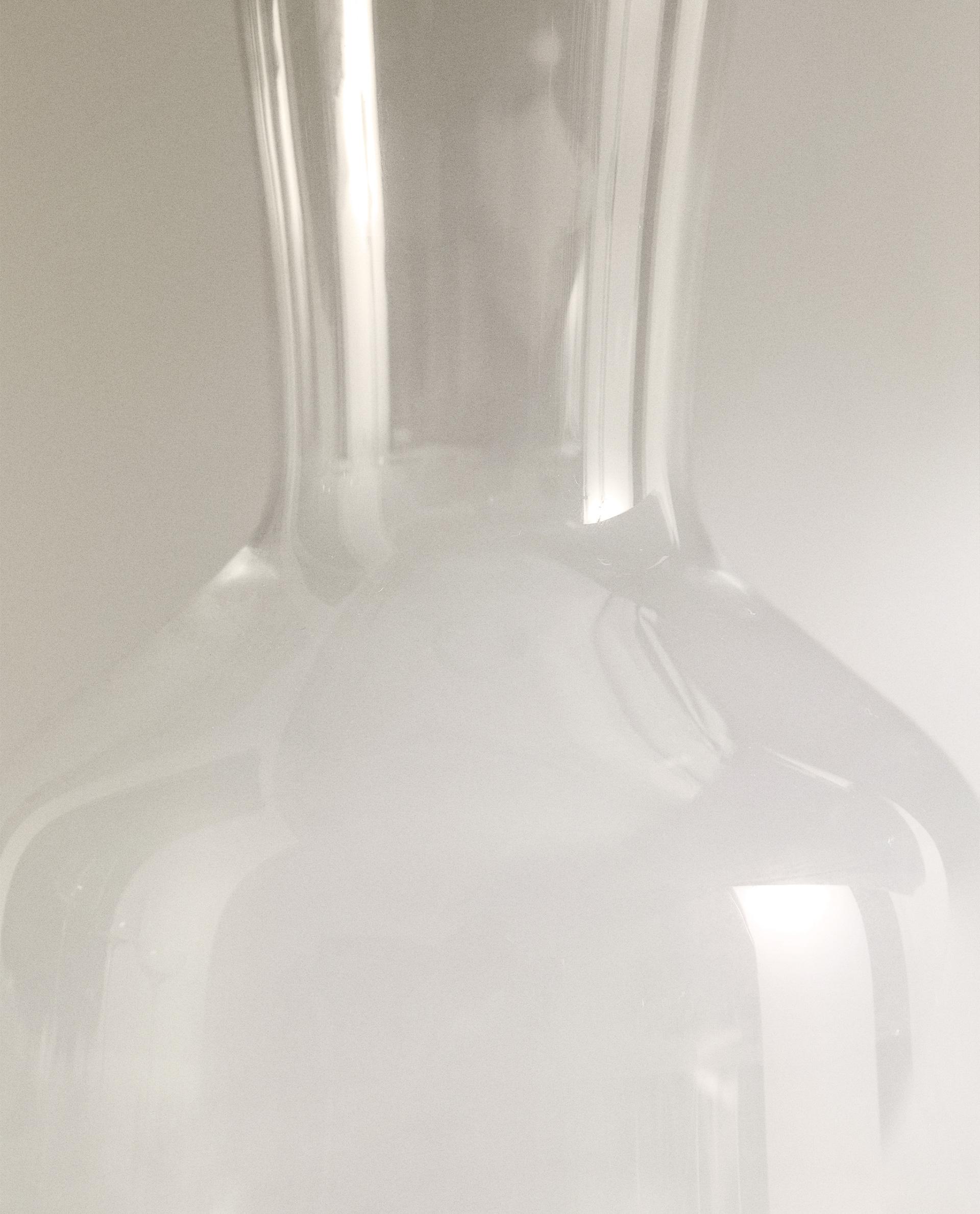 GLASS DECANTER