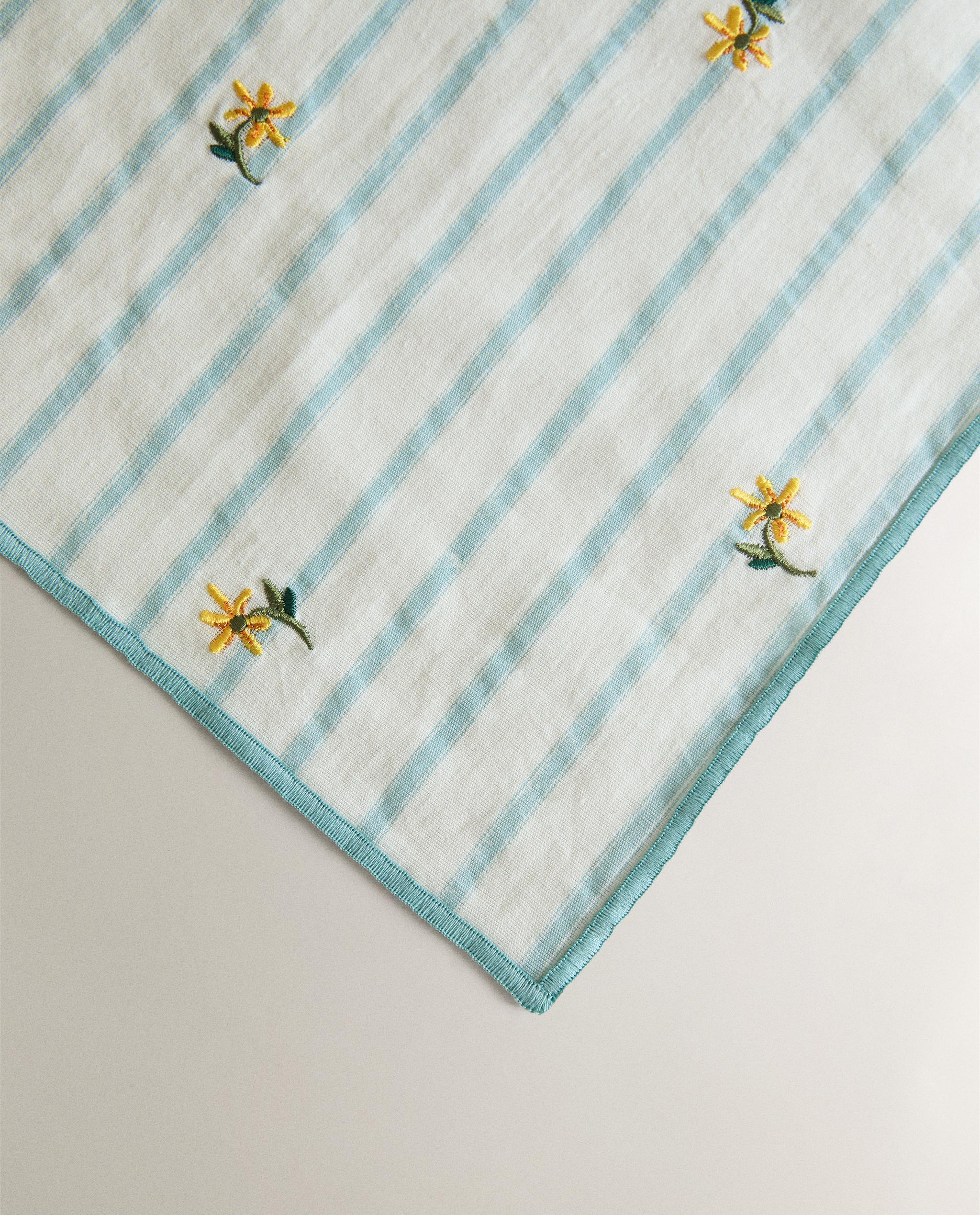 STRIPED TABLECLOTH WITH FLORAL EMBROIDERY product thumbnail 3