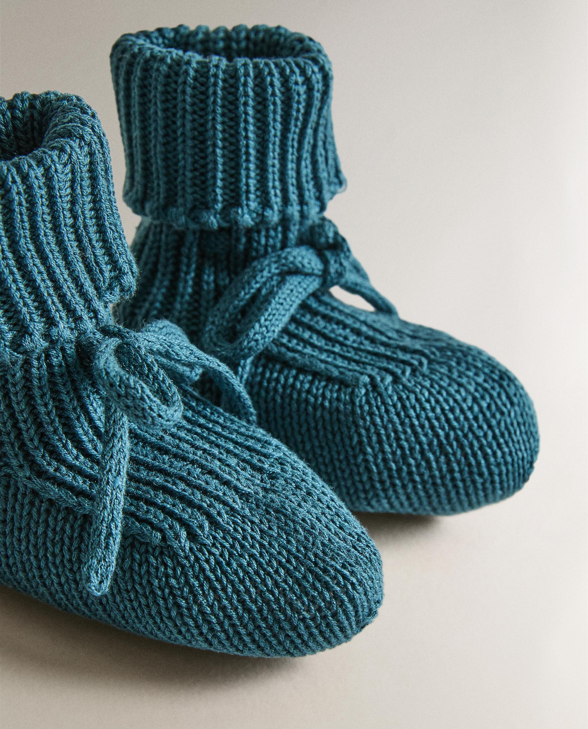 KNIT BABY BOOTIES product thumbnail 5