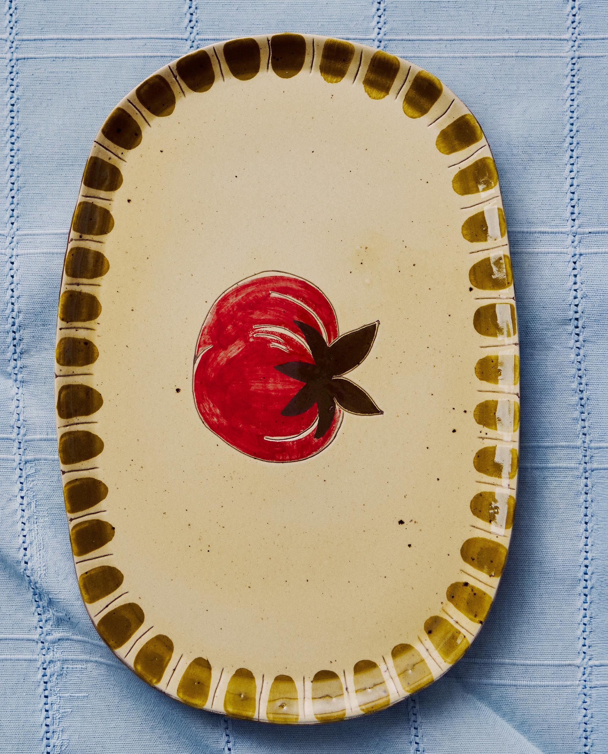 SERVING DISHES AND CUTLERY product thumbnail 9