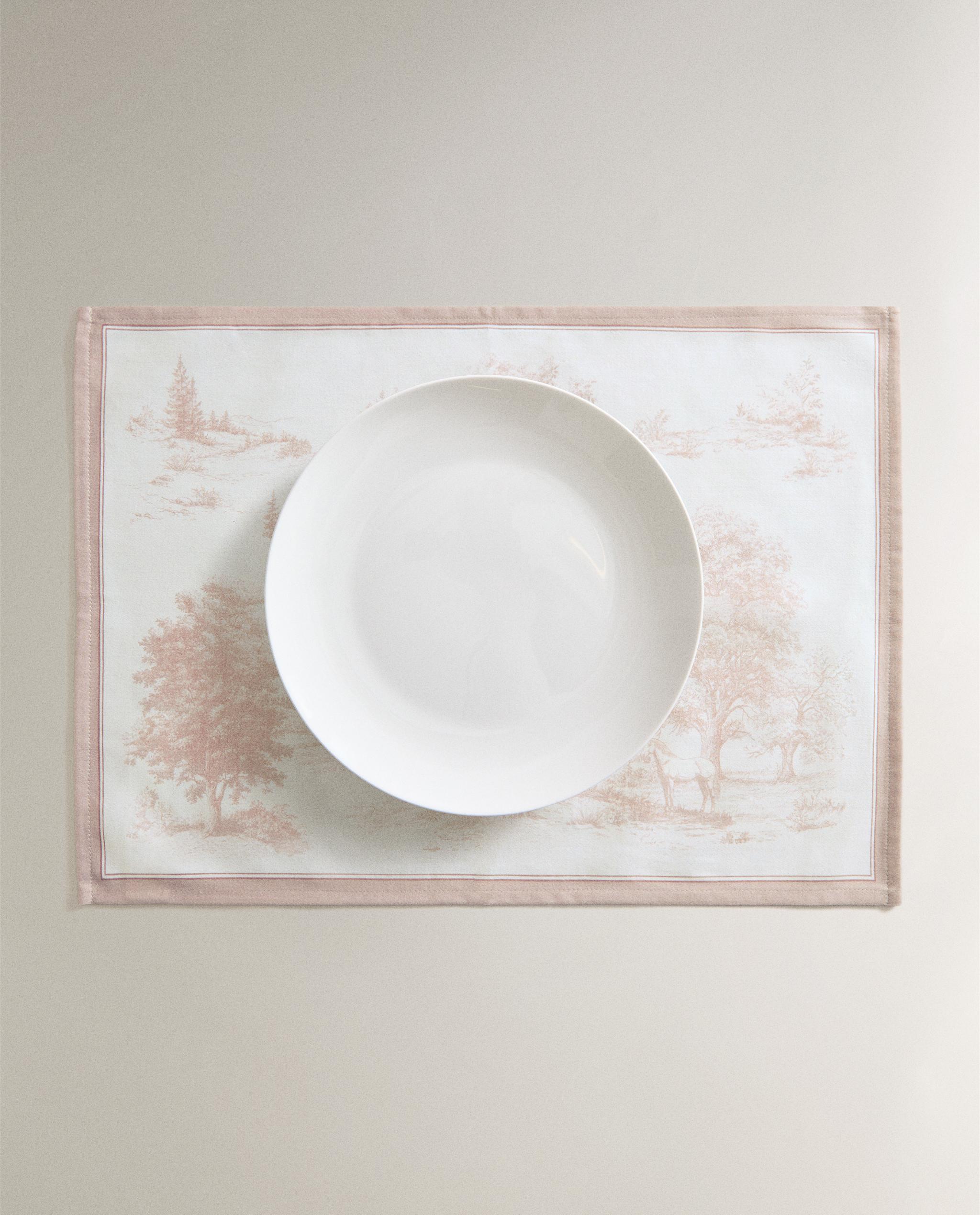 PACK OF TOILE DE JOUY NAPKINS (PACK OF 2) product thumbnail 2