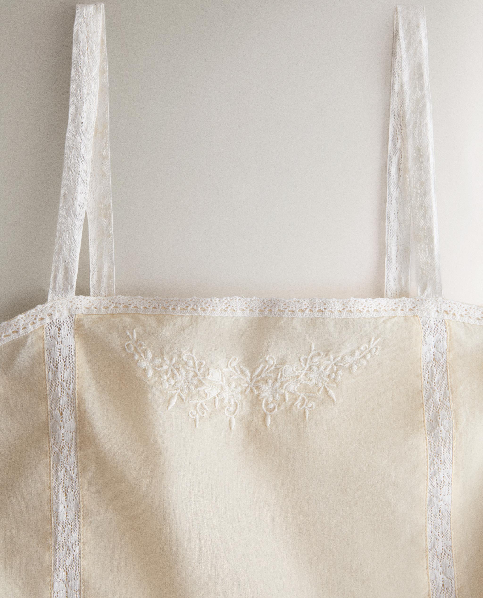 COTTON TOP WITH EMBROIDERED LACE product thumbnail 3