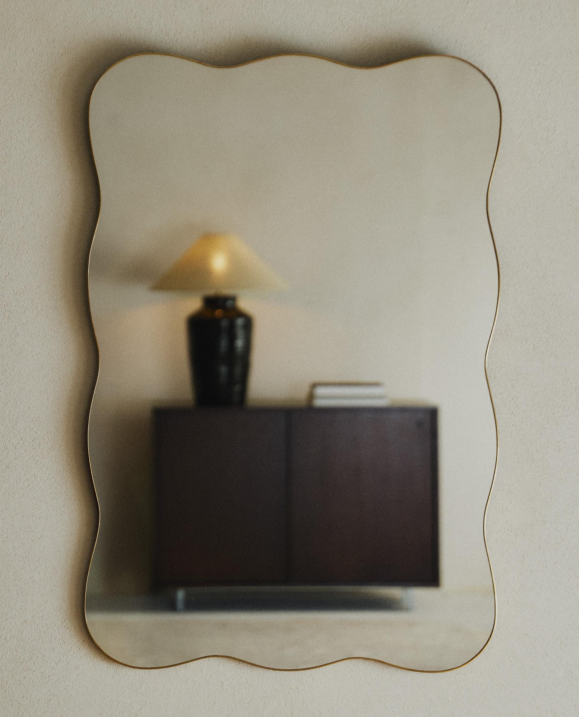 ご自宅にぴったりの装飾ミラー | Zara Home 日本/Japan