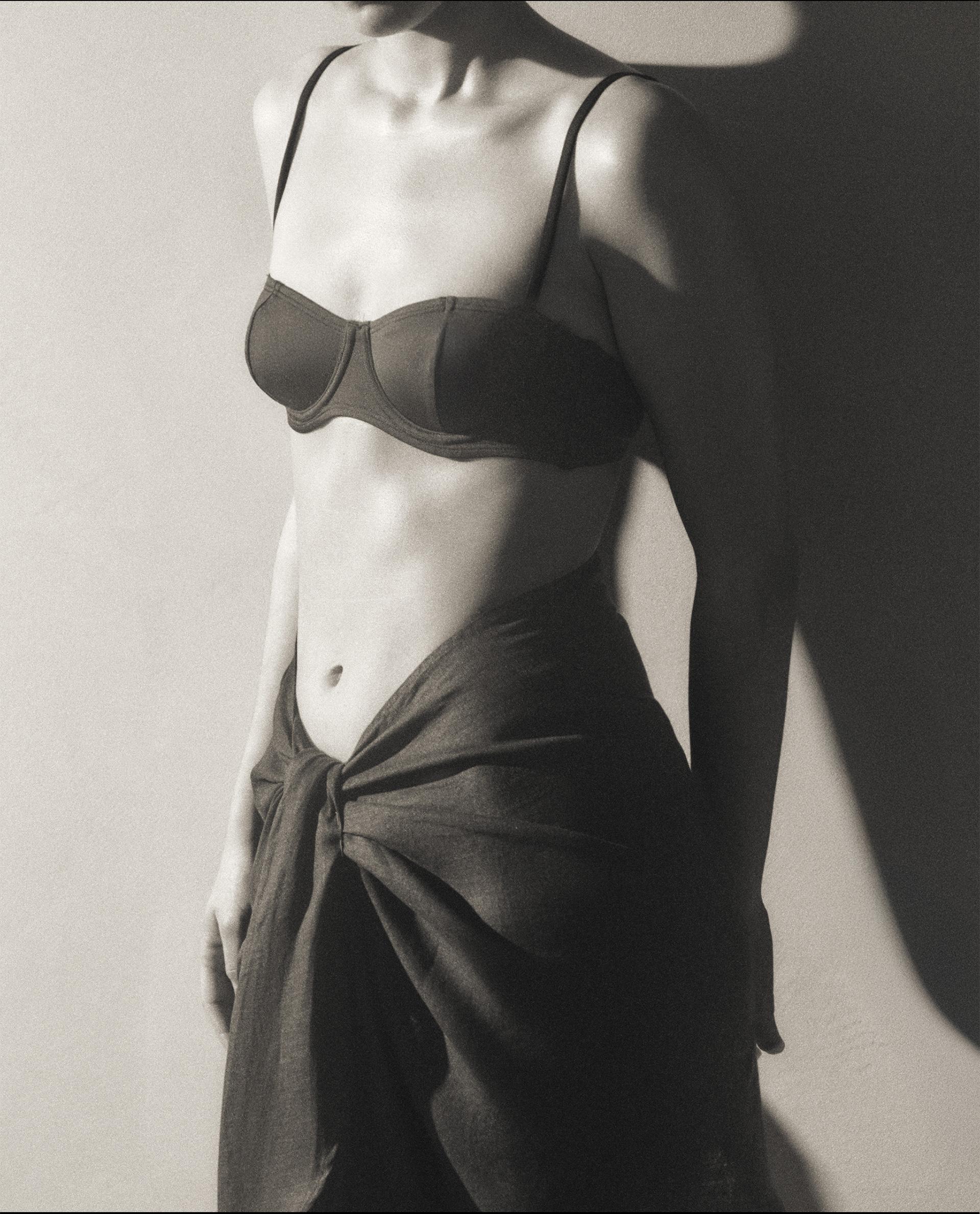 PAREO CORTO PLAYA LINO NUDO PAREO CORTO PLAYA LINO NUDO