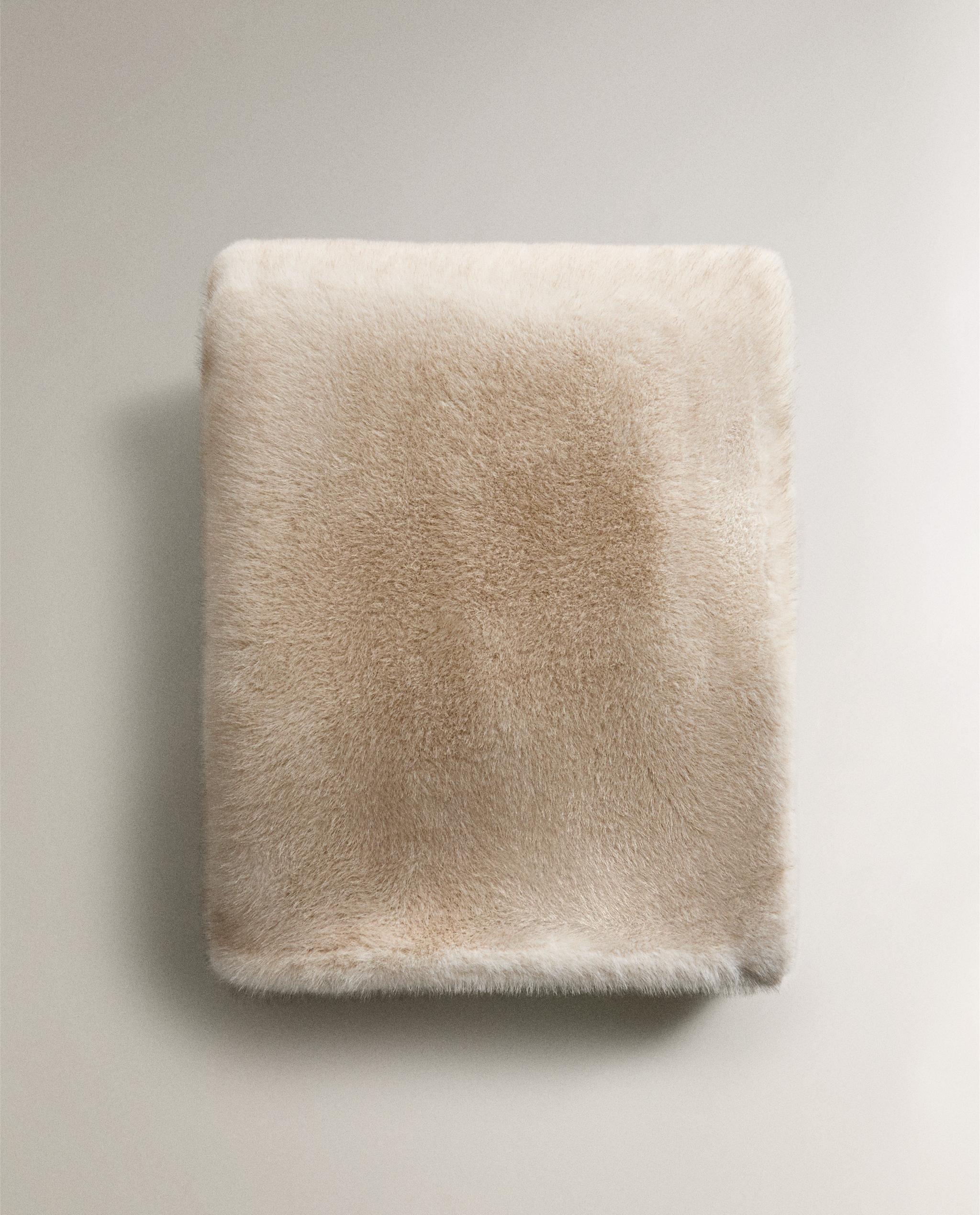 zara ザラホーム フェイクファーボアブランケット毛布ブラウンベージュ リバーシブル フェイクファー ブランケット | Zara Home 日本/Japan